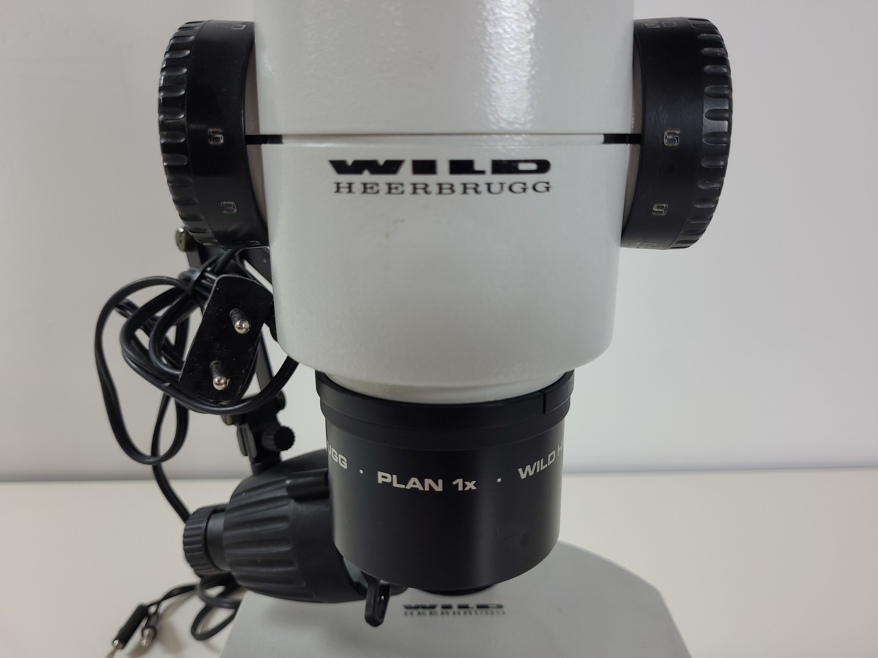 Image of Wild Heerbrugg MD Laboratory Stereo Microscope Lab 404891 Phototube 304490