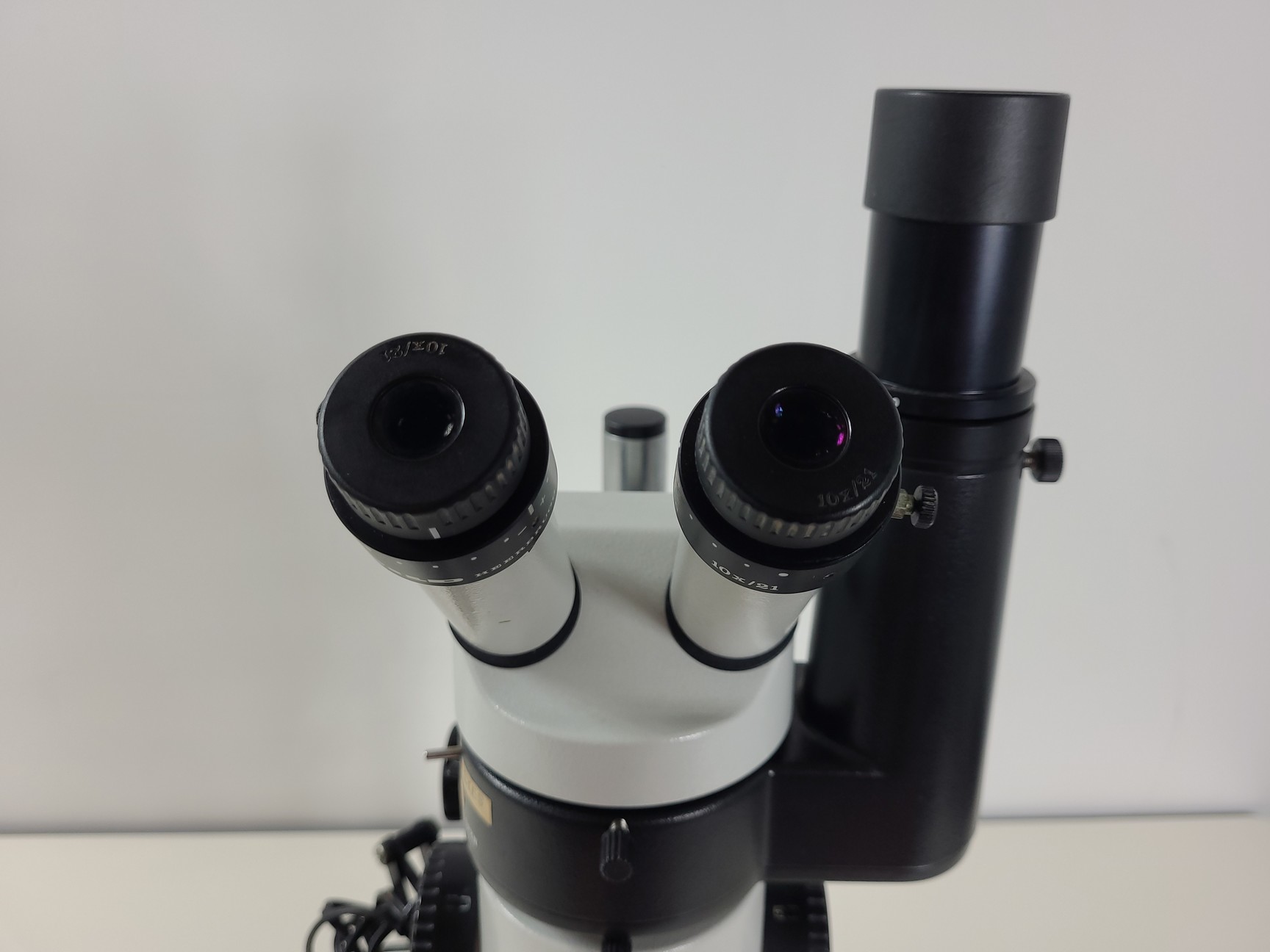 Image of Wild Heerbrugg MD Laboratory Stereo Microscope Lab 404891 Phototube 304490