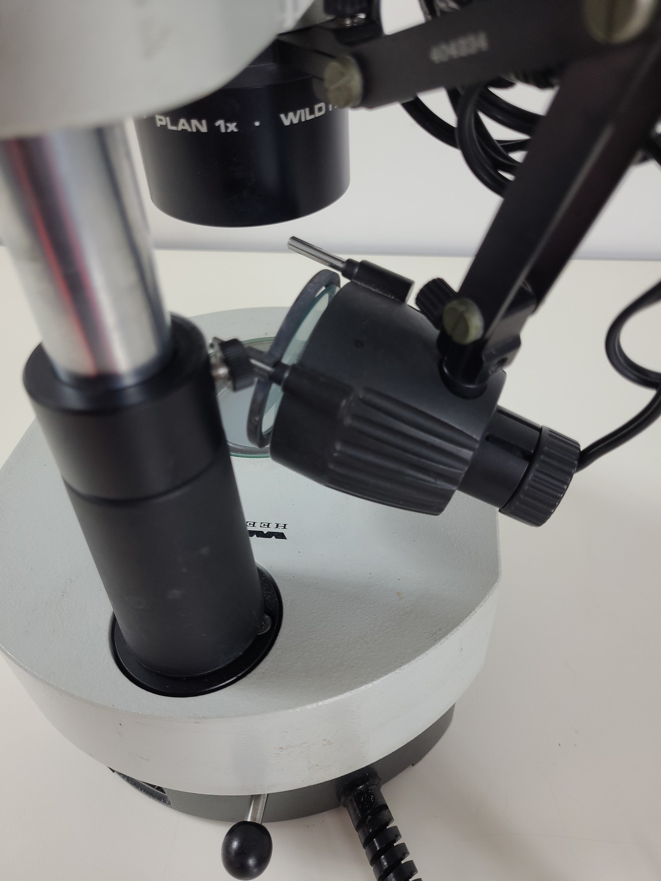 Image of Wild Heerbrugg MD Laboratory Stereo Microscope Lab 404891 Phototube 304490