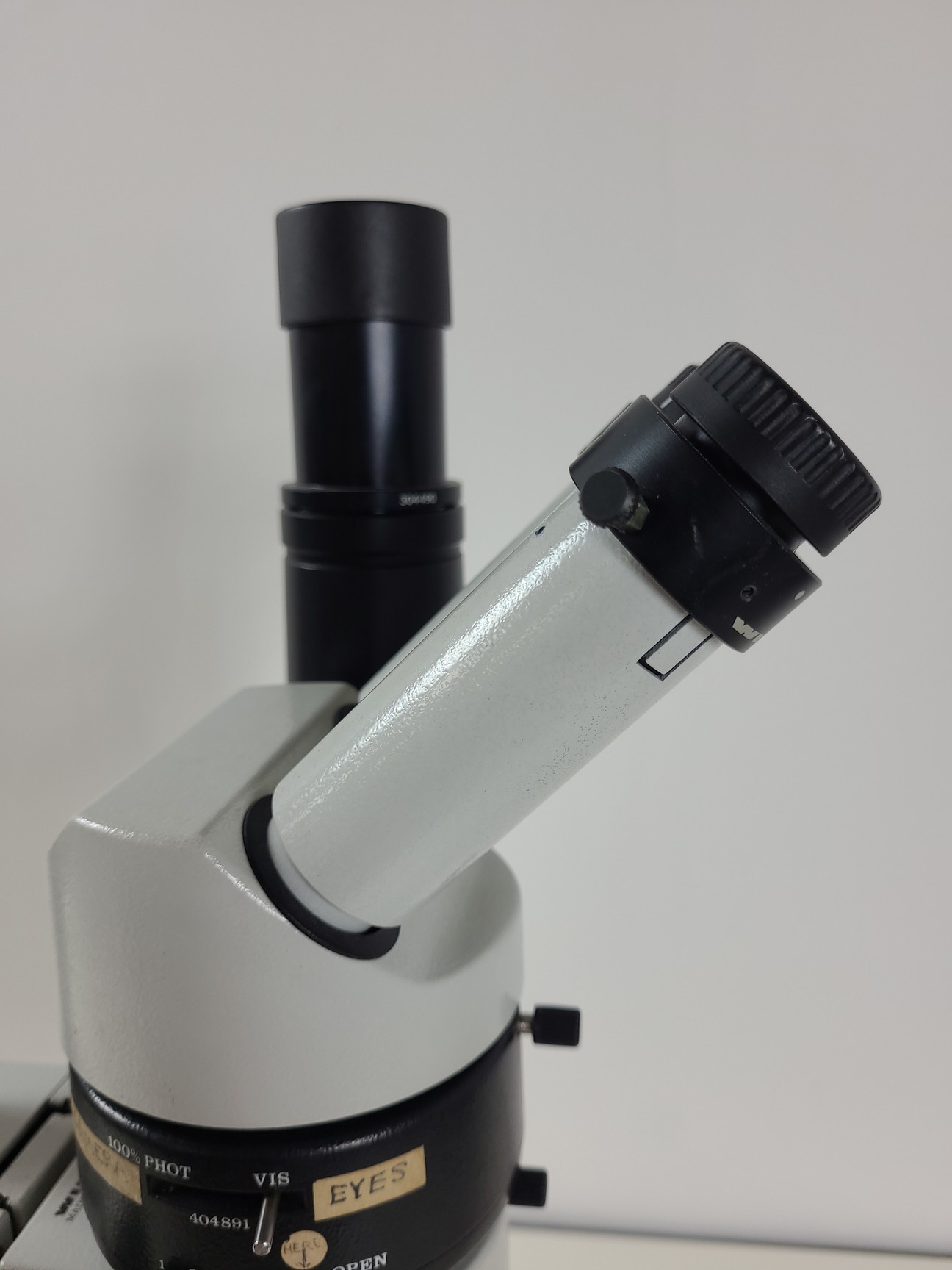 Image of Wild Heerbrugg MD Laboratory Stereo Microscope Lab 404891 Phototube 304490