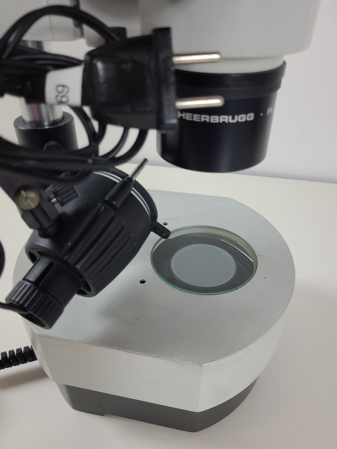 Image of Wild Heerbrugg MD Laboratory Stereo Microscope Lab 404891 Phototube 304490