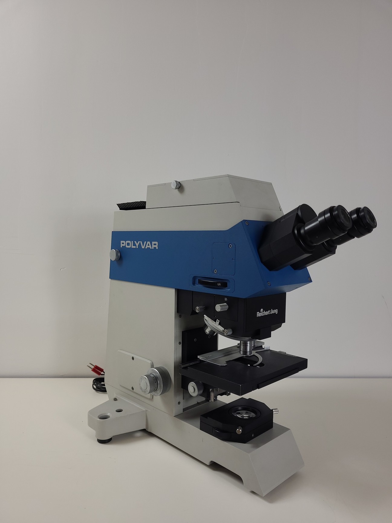 Image of Reichert-Jung Polyvar 300602 Microscope & 4 Objectives - Austria 4, 10, 25, 40 