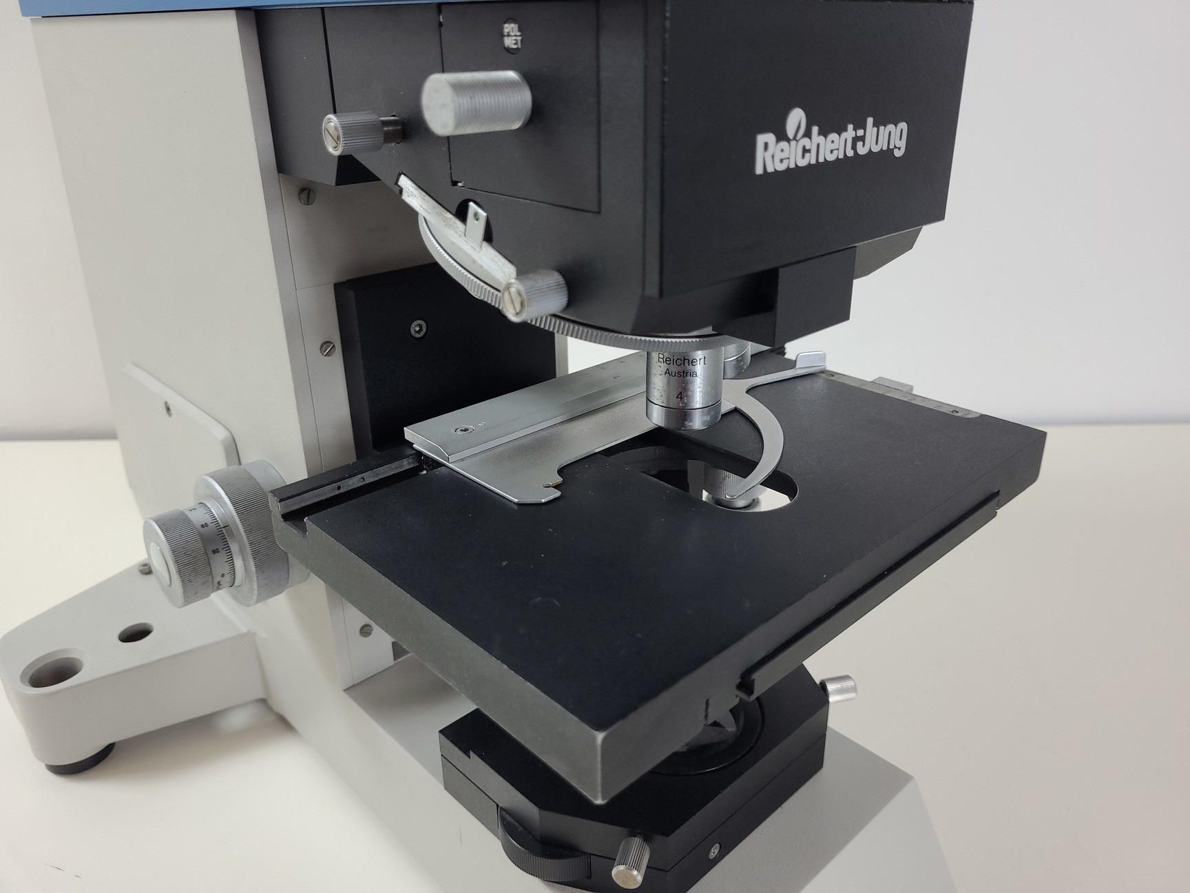 Image of Reichert-Jung Polyvar 300602 Microscope & 4 Objectives - Austria 4, 10, 25, 40 