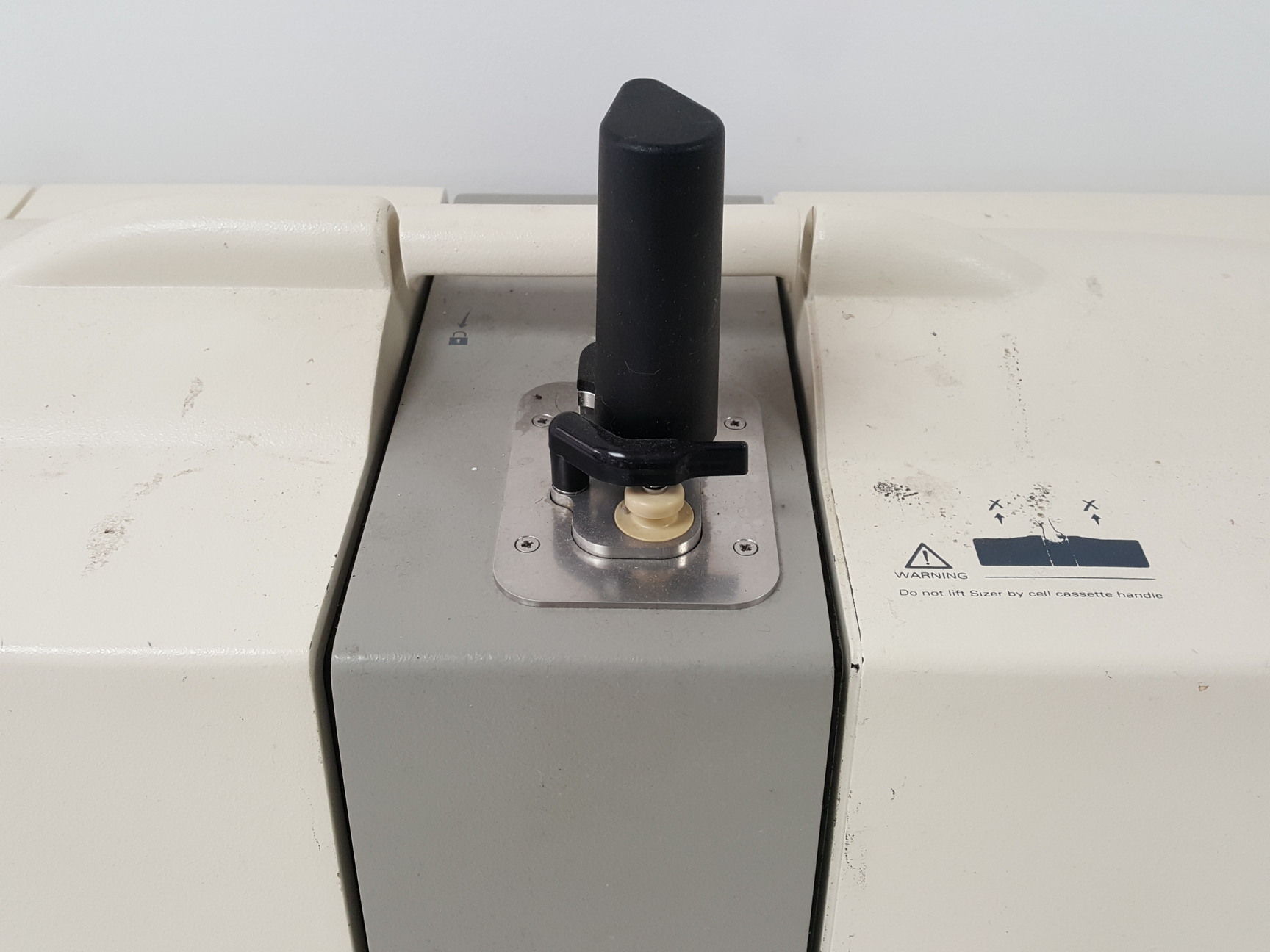Image of Malvern Hydro 2000 Particle Size Analyzer Lab