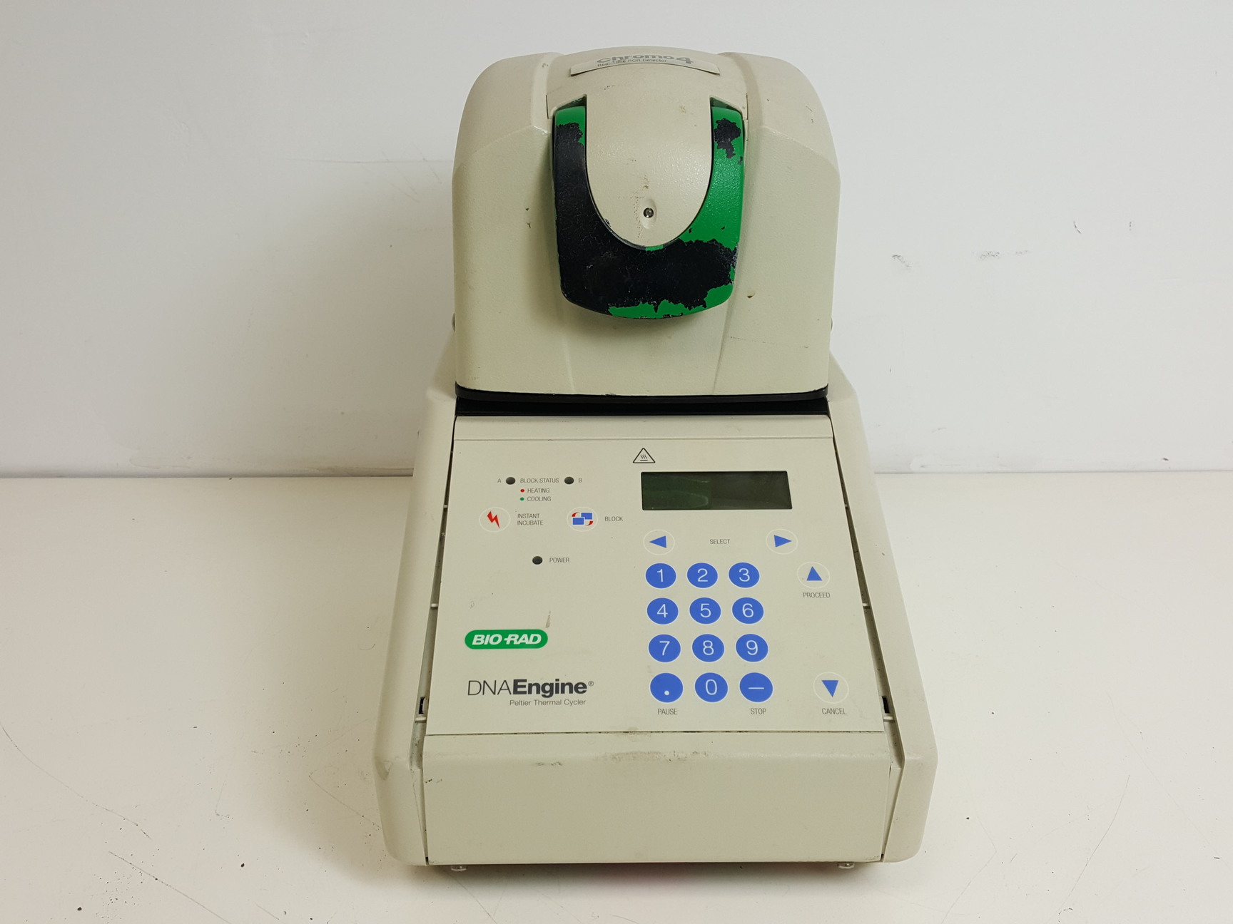 Image of Bio-Rad DNA Engine Peltier Thermal Cycler  Model - PTC0200 with 2 x Blocks Lab