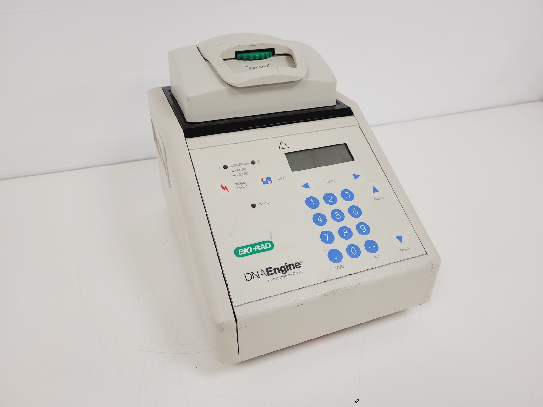 Image of Bio-Rad DNA Engine Peltier Thermal Cycler  Model - PTC0200 with 2 x Blocks Lab