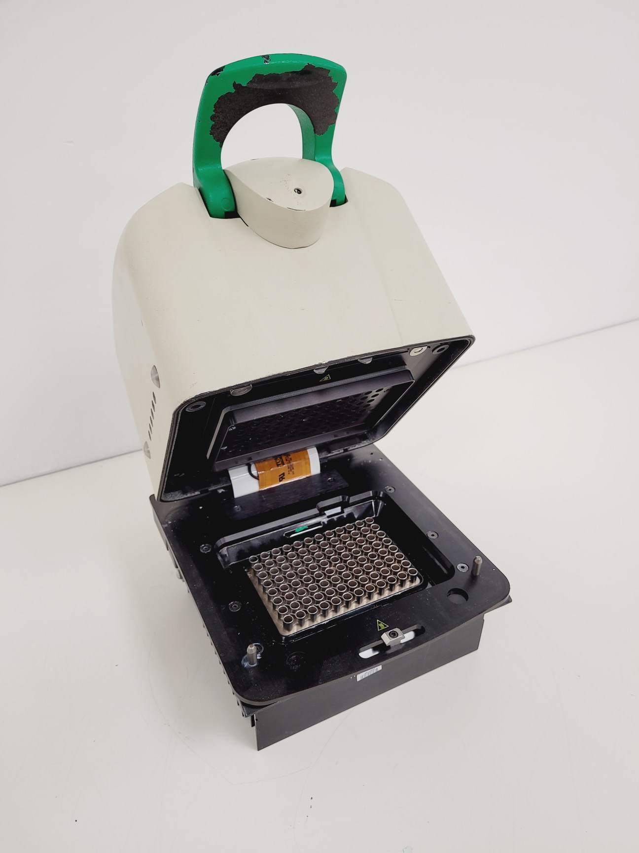 Image of Bio-Rad DNA Engine Peltier Thermal Cycler  Model - PTC0200 with 2 x Blocks Lab