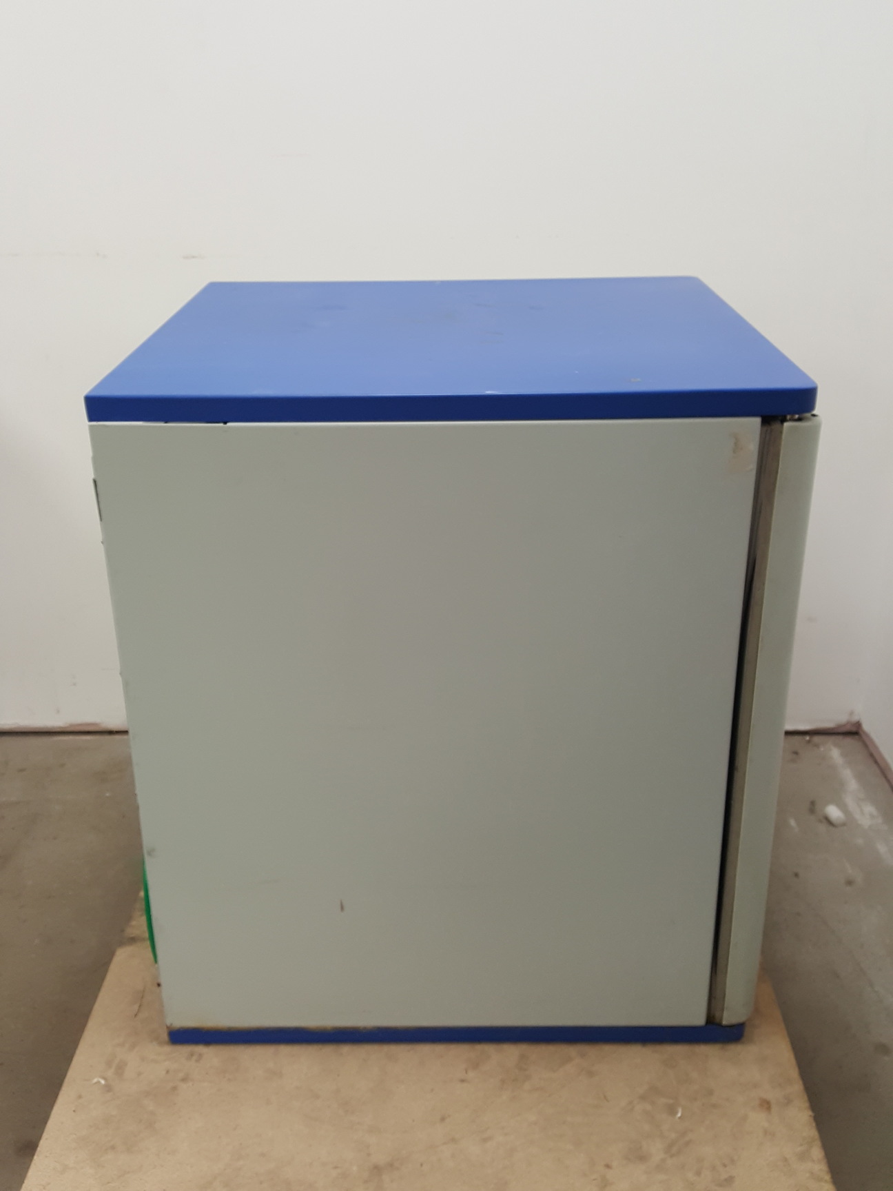 Image of RS Biotech Galaxy CO2 Incubator  Model - 170 Lab