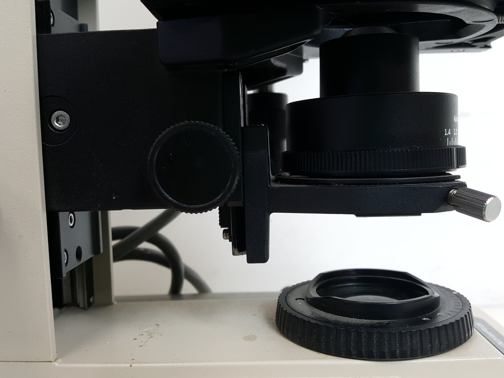 Image of Olympus BH-2 Microscope w/ 3 x Objectives - DPlan 10 0.25 160/0.17, SPlan Apo 