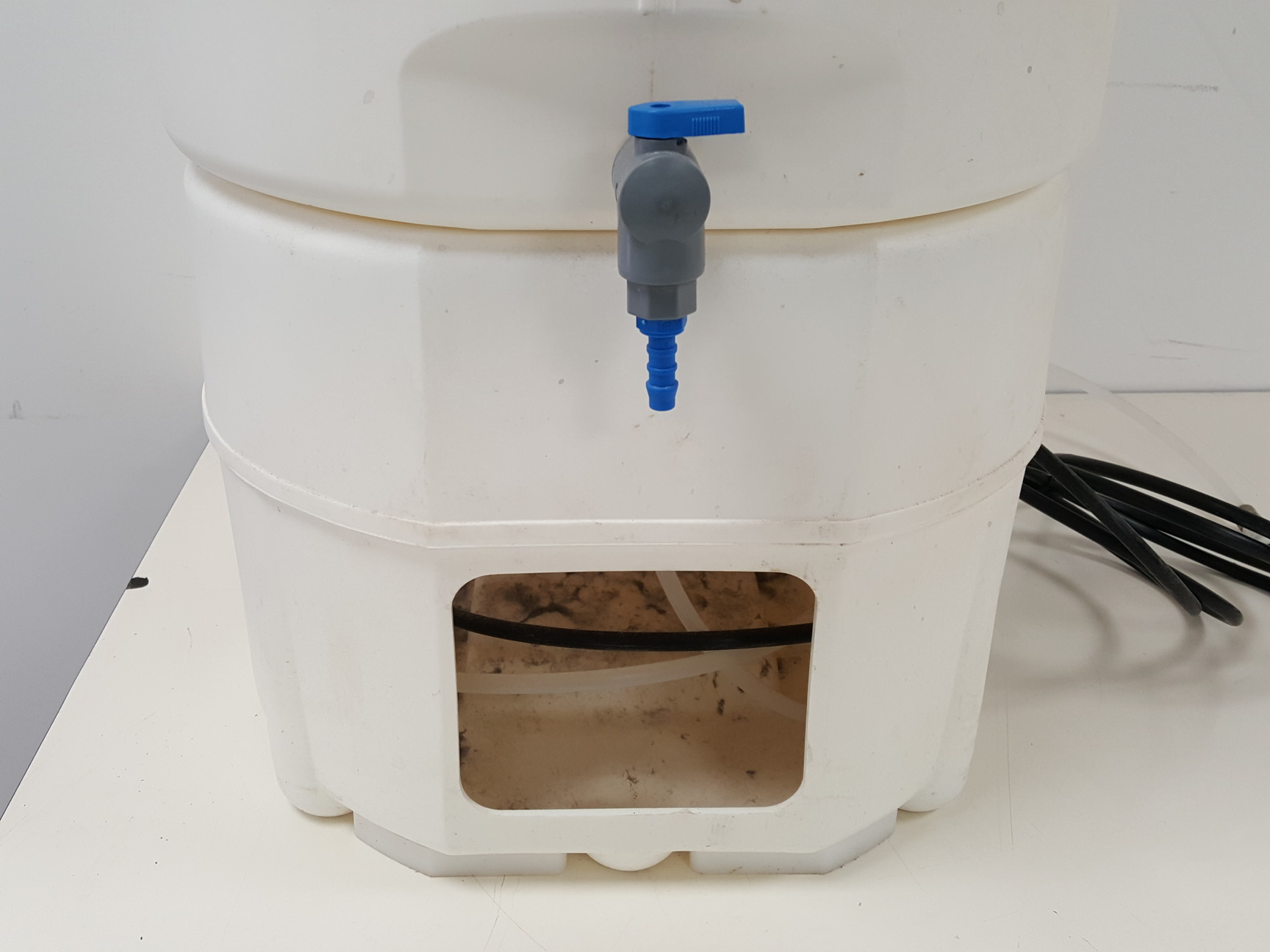 Image of Millipore Elix 15 Water Purification System & 100L Tank Lab