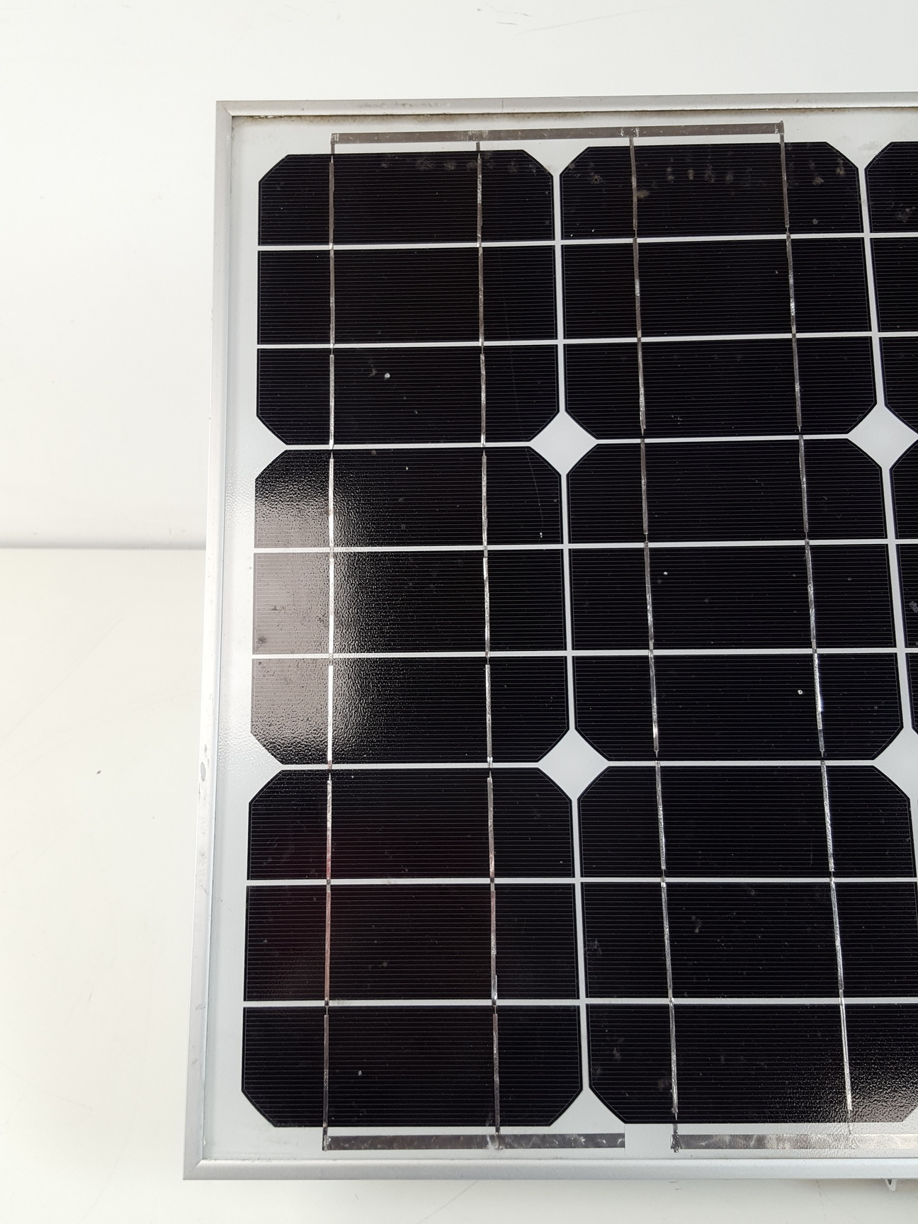 Image of 4x Victron Energy Blue Power Solar Panels  Model: SPM30-12/3a