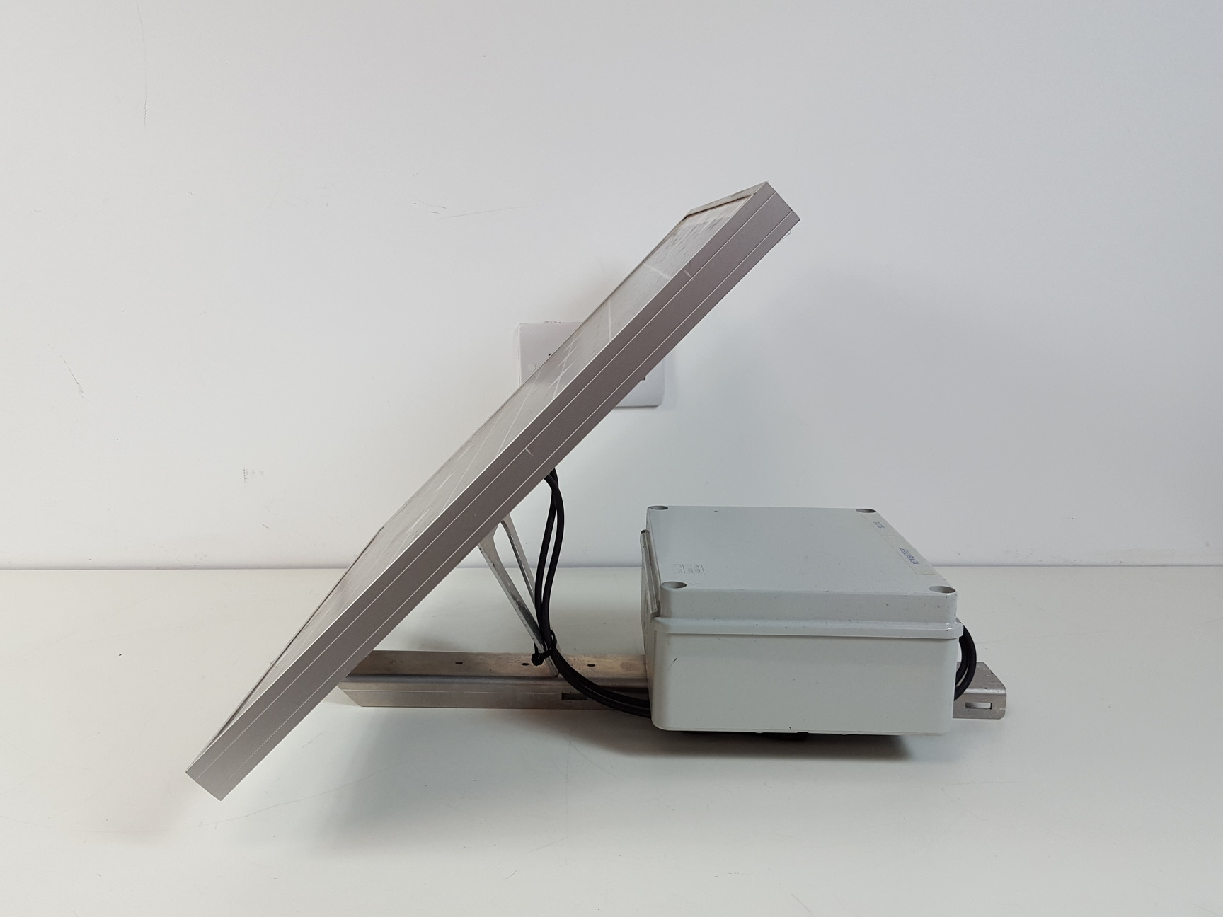 Image of 4x Victron Energy Blue Power Solar Panels  Model: SPM30-12/3a