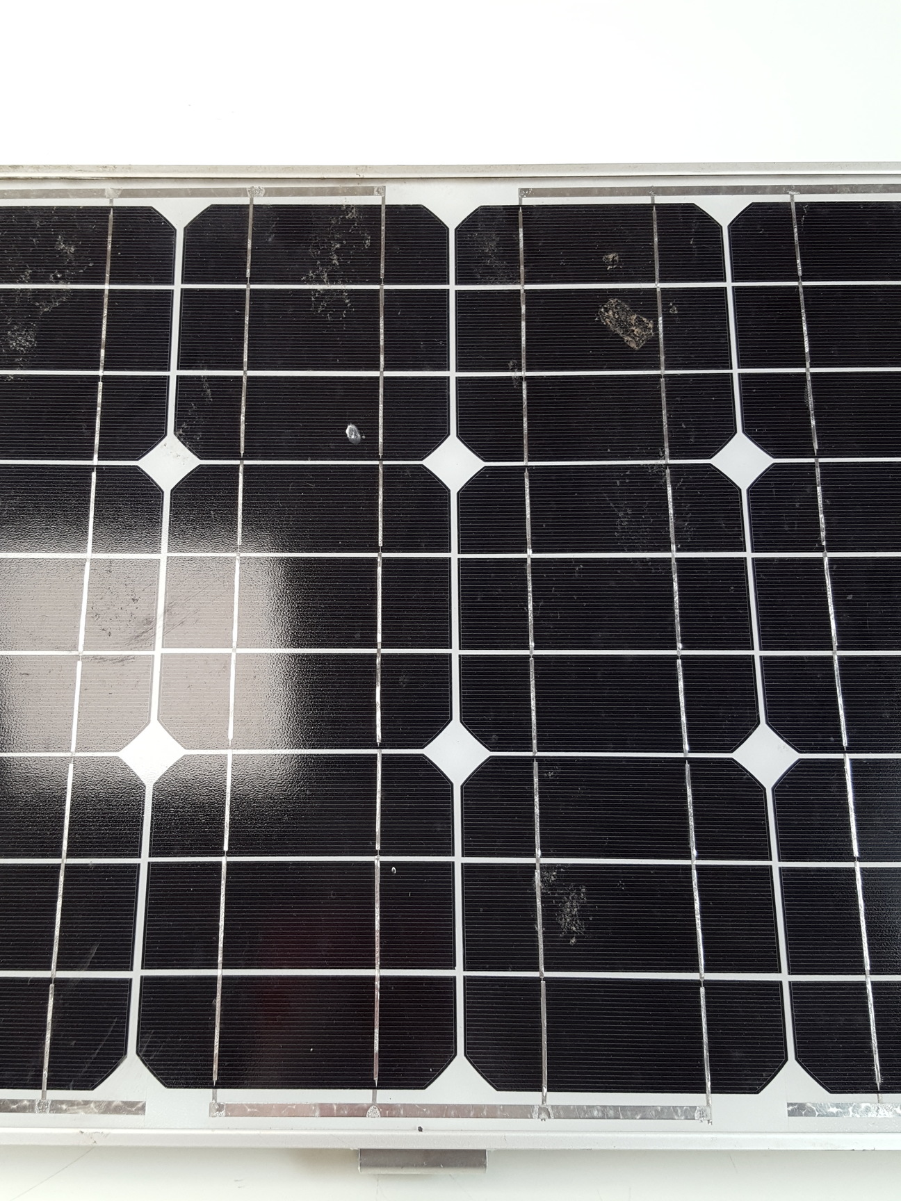 Image of 4x Victron Energy Blue Power Solar Panels  Model: SPM30-12/3a