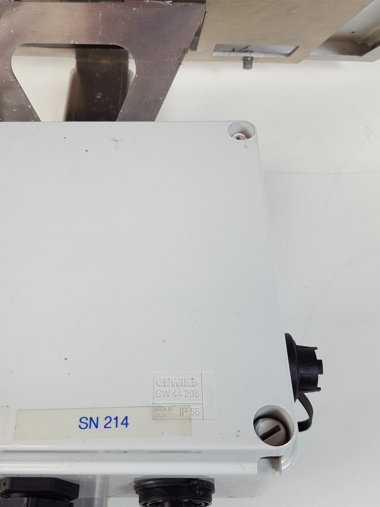Image of 4x Victron Energy Blue Power Solar Panels  Model: SPM30-12/3a