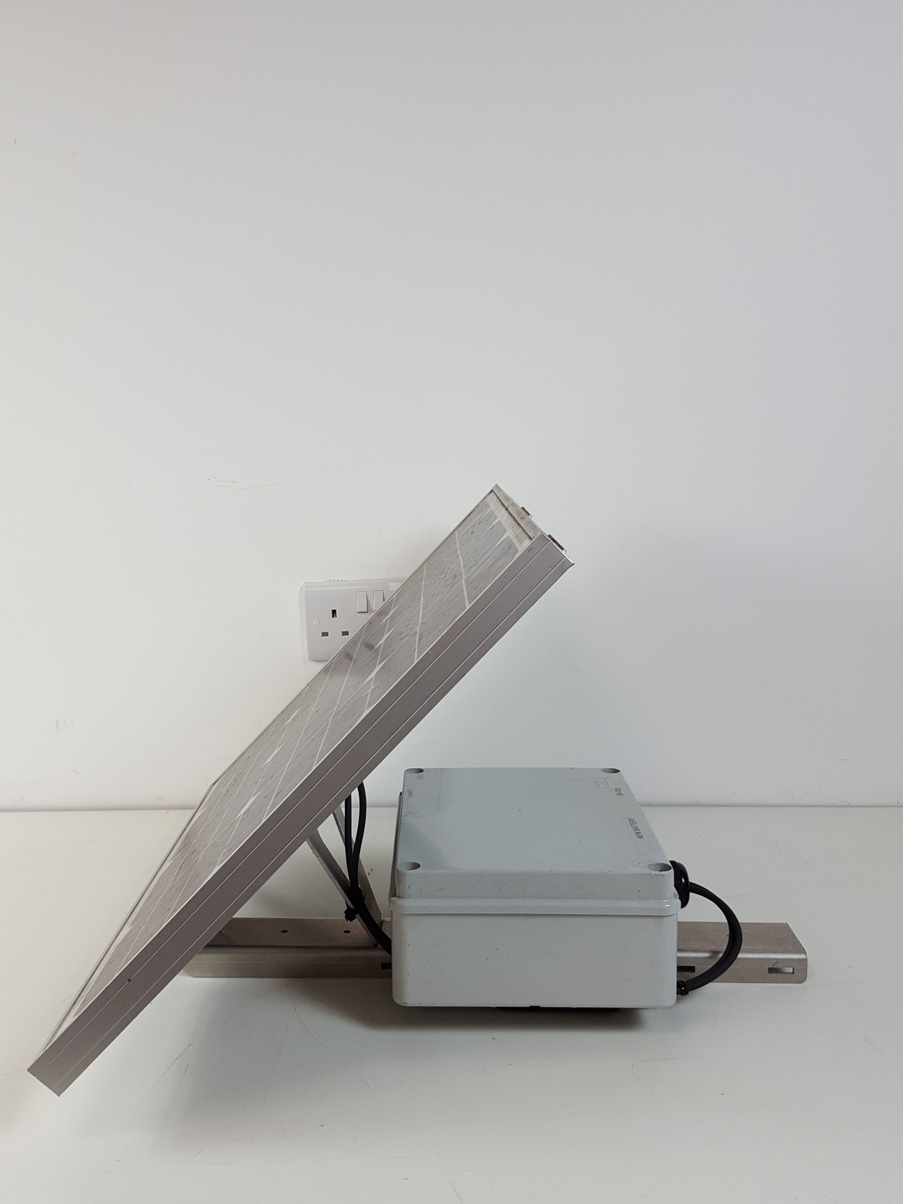 Image of 4x Victron Energy Blue Power Solar Panels  Model: SPM30-12/3a