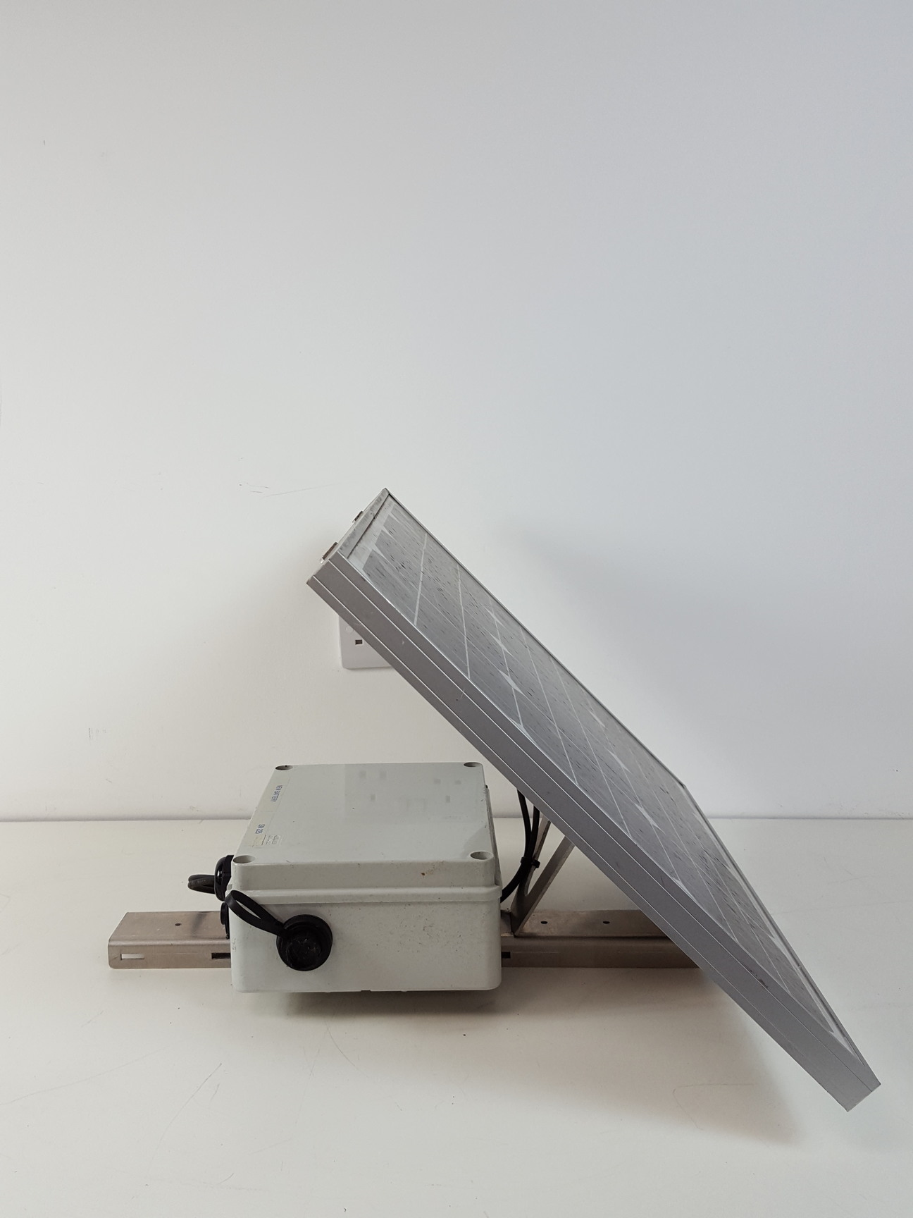 Image of 4x Victron Energy Blue Power Solar Panels  Model: SPM30-12/3a
