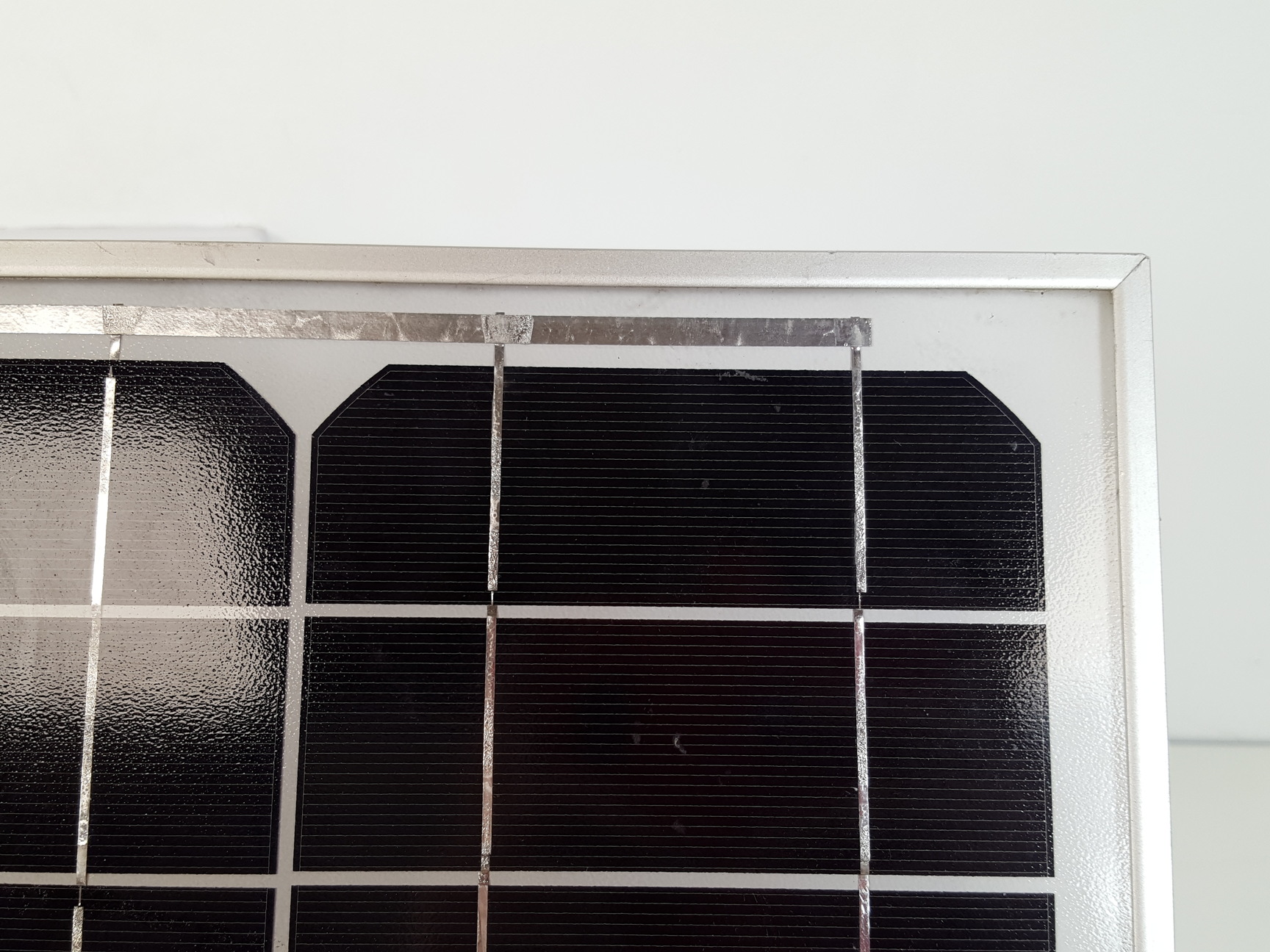 Image of 4x Victron Energy Blue Power Solar Panels  Model: SPM30-12/3a