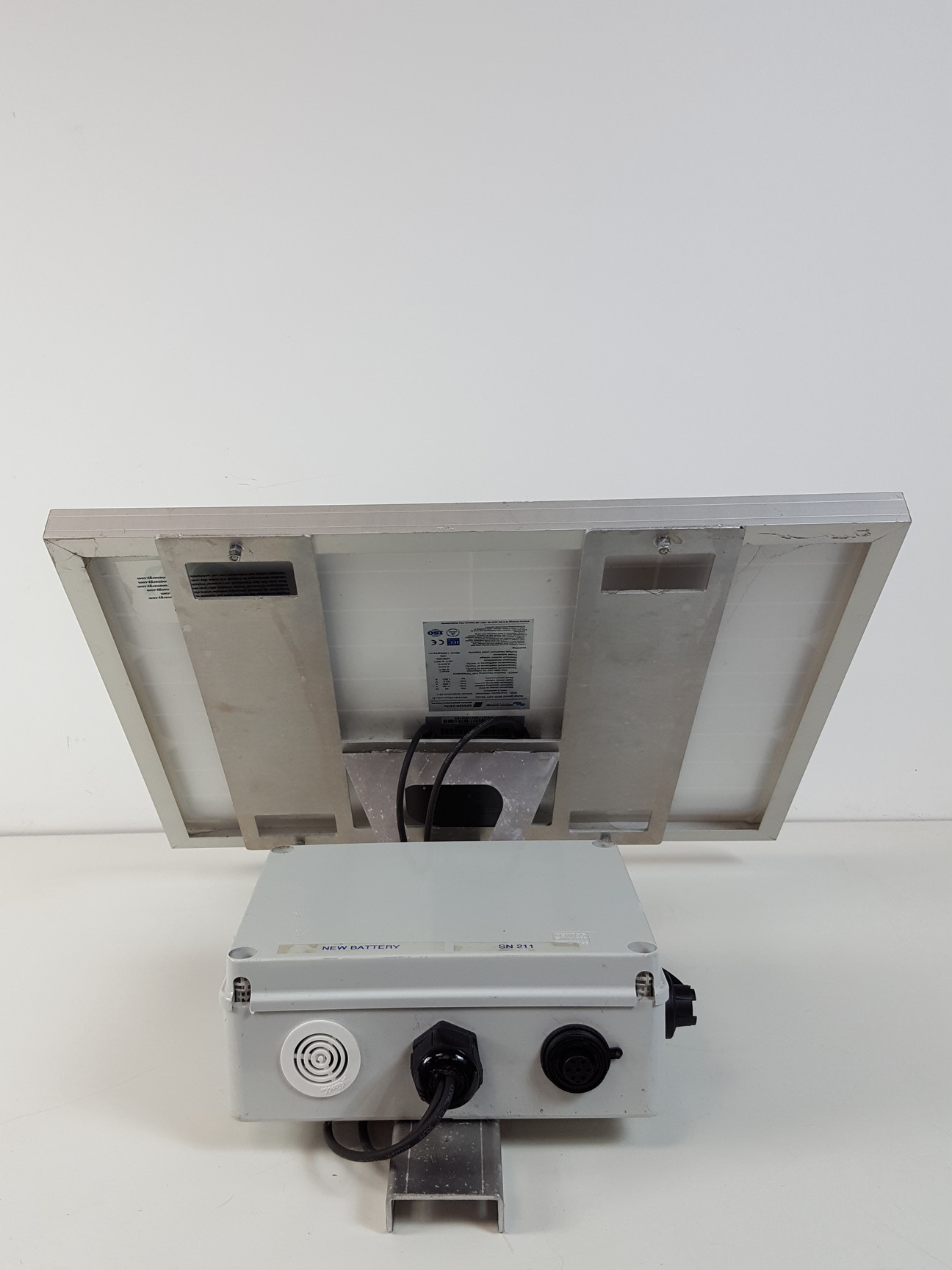 Image of 4x Victron Energy Blue Power Solar Panels  Model: SPM30-12/3a