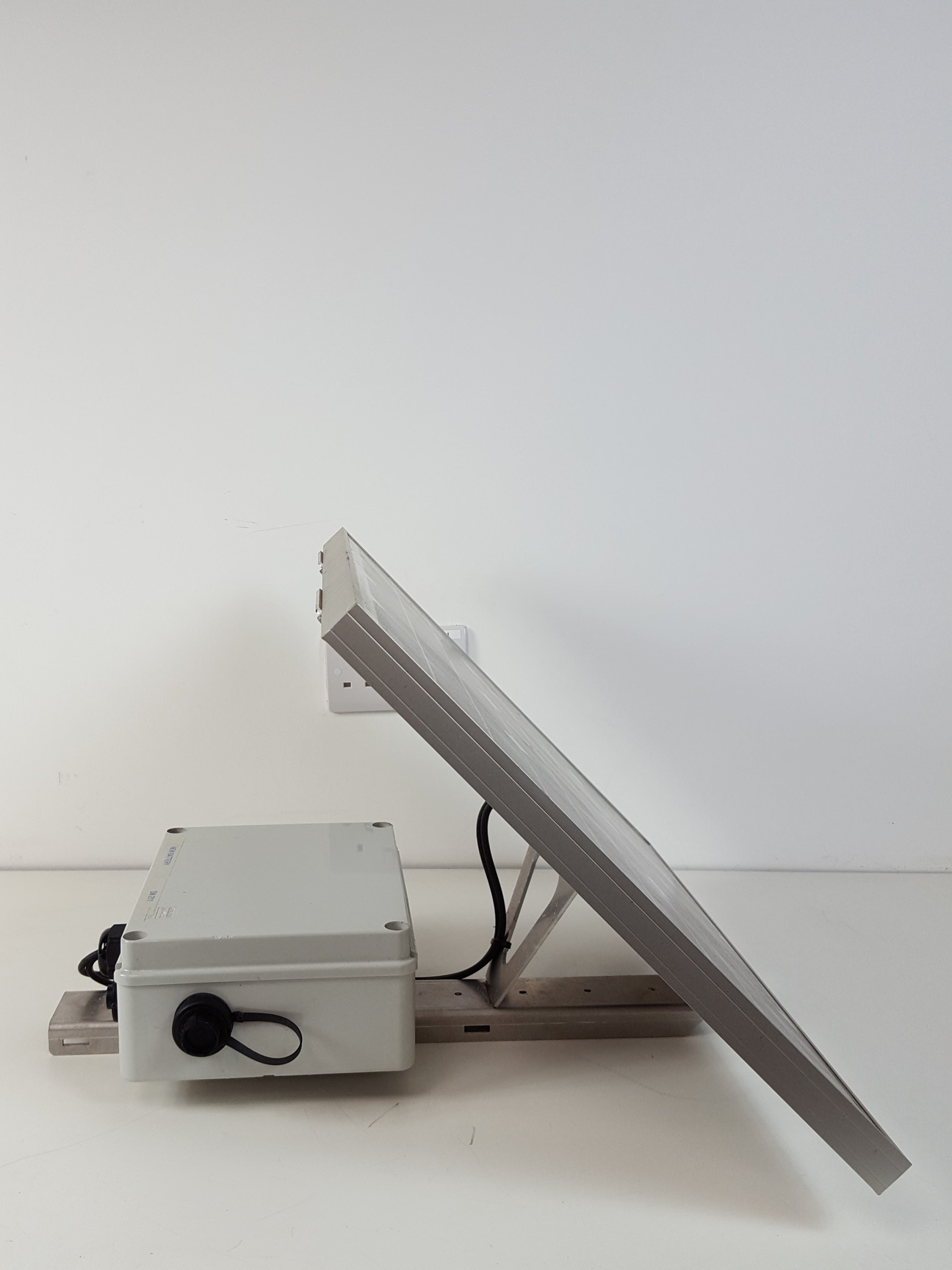 Image of 4x Victron Energy Blue Power Solar Panels  Model: SPM30-12/3a