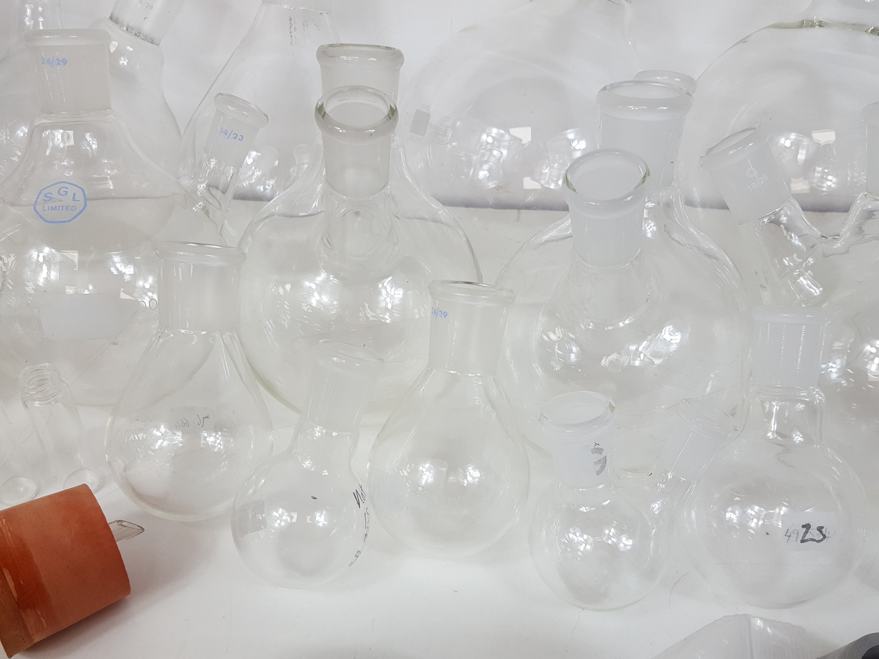 Image of Lot of Round Bottom Laboratory Flasks - Mixed Sizes - 10ml-2l + Extras Lab