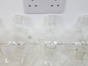 Thumbnail image of Lot of Round Bottom Laboratory Flasks - Mixed Sizes - 10ml-2l + Extras Lab