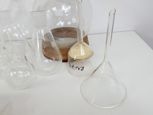 Thumbnail image of Lot of Round Bottom Laboratory Flasks - Mixed Sizes - 10ml-2l + Extras Lab