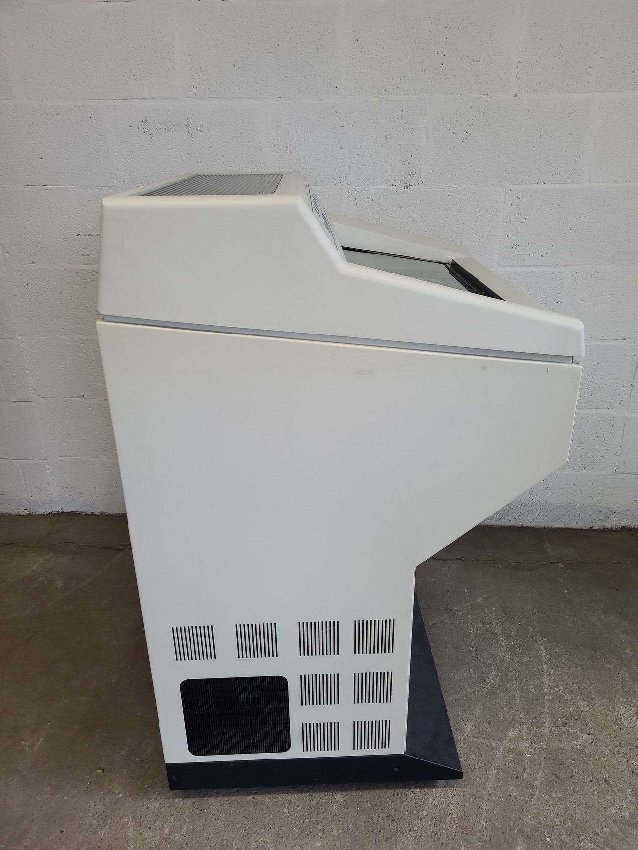 Image of  Leica CM1900 Cryostat Histology Lab