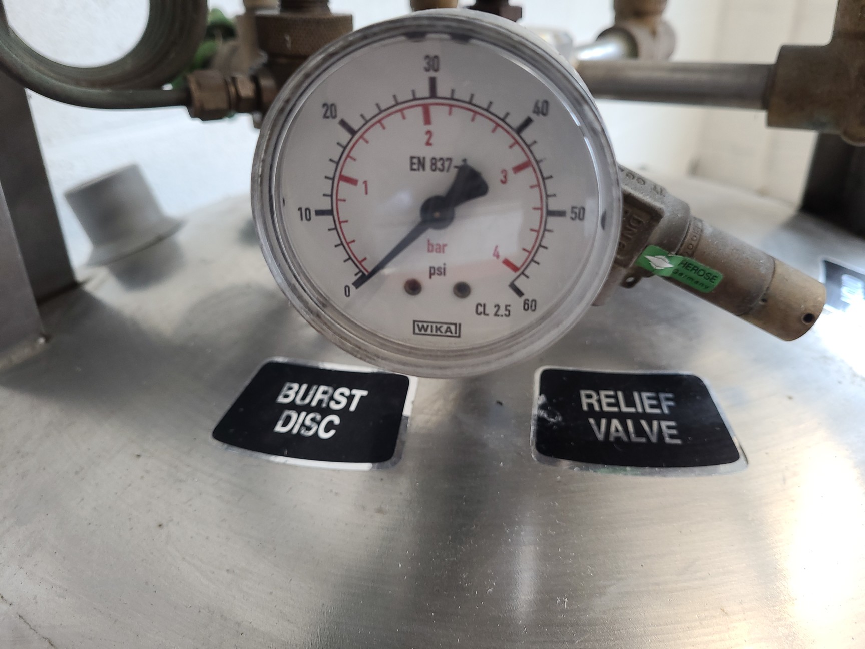 Image of Statebourne Cryogenics Cryostor 60 Liquid Nitrogen Storage Tank (60l) Lab