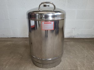Thumbnail image of Wessington Cryogenics ES 60 Liquid Nitrogen Tank ES Series Lab