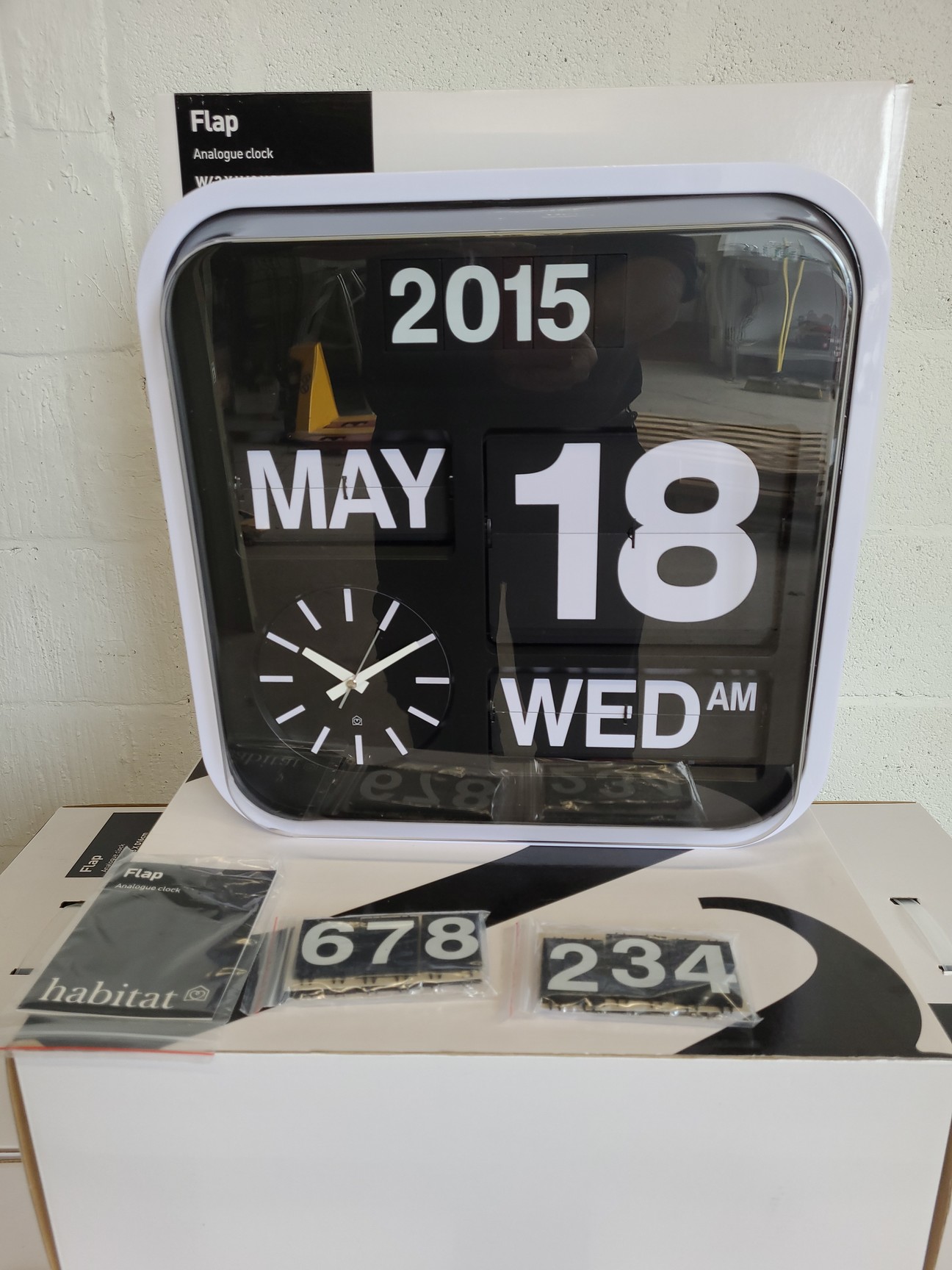 Image of 8 x Habitat Vintage Style Analogue Flip Clocks with Calendar 43x43cm