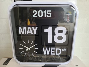 Thumbnail image of 8 x Habitat Vintage Style Analogue Flip Clocks with Calendar 43x43cm