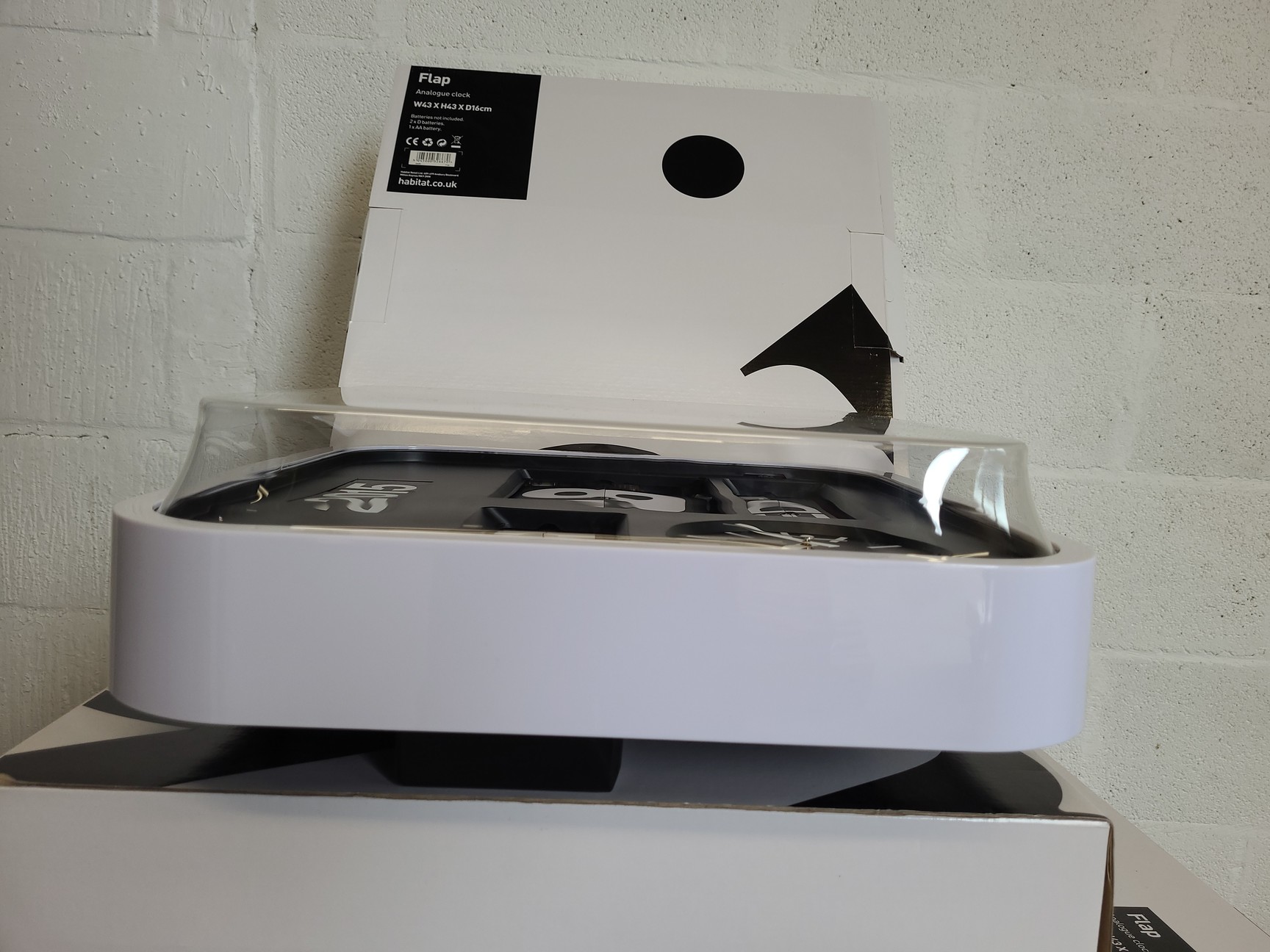 Image of 8 x Habitat Vintage Style Analogue Flip Clocks with Calendar 43x43cm