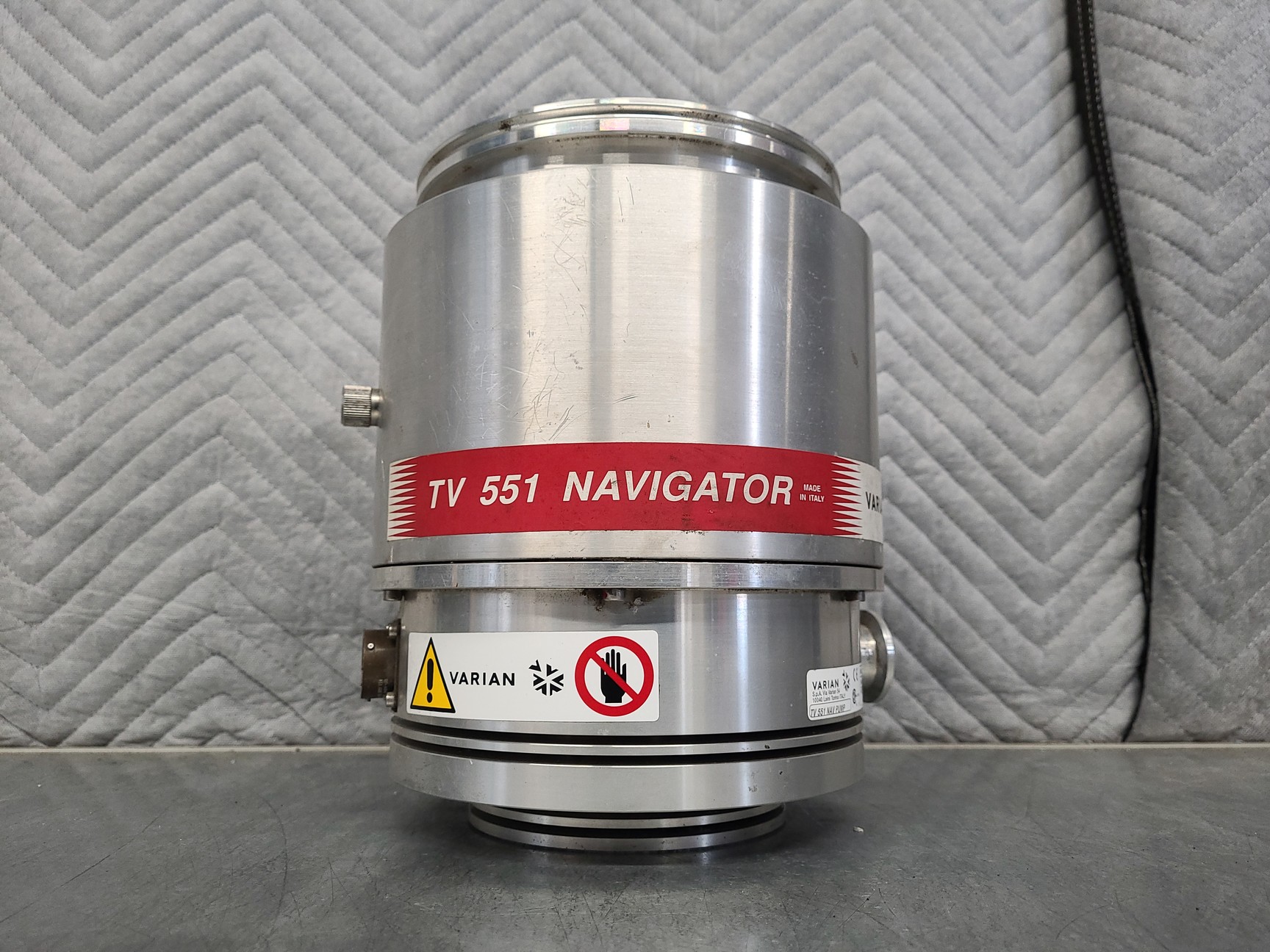 Image of Varian TV551 Navigator TMP Turbo Turbomolecular Vacuum Pump Lab