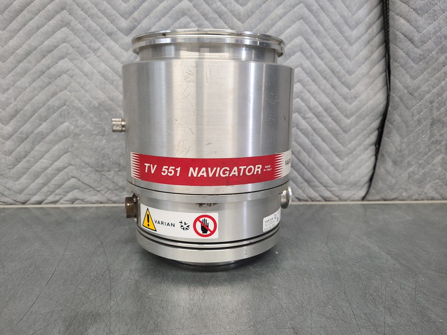 Image of Varian TV551 Navigator TMP Turbo Turbomolecular Vacuum Pump Lab