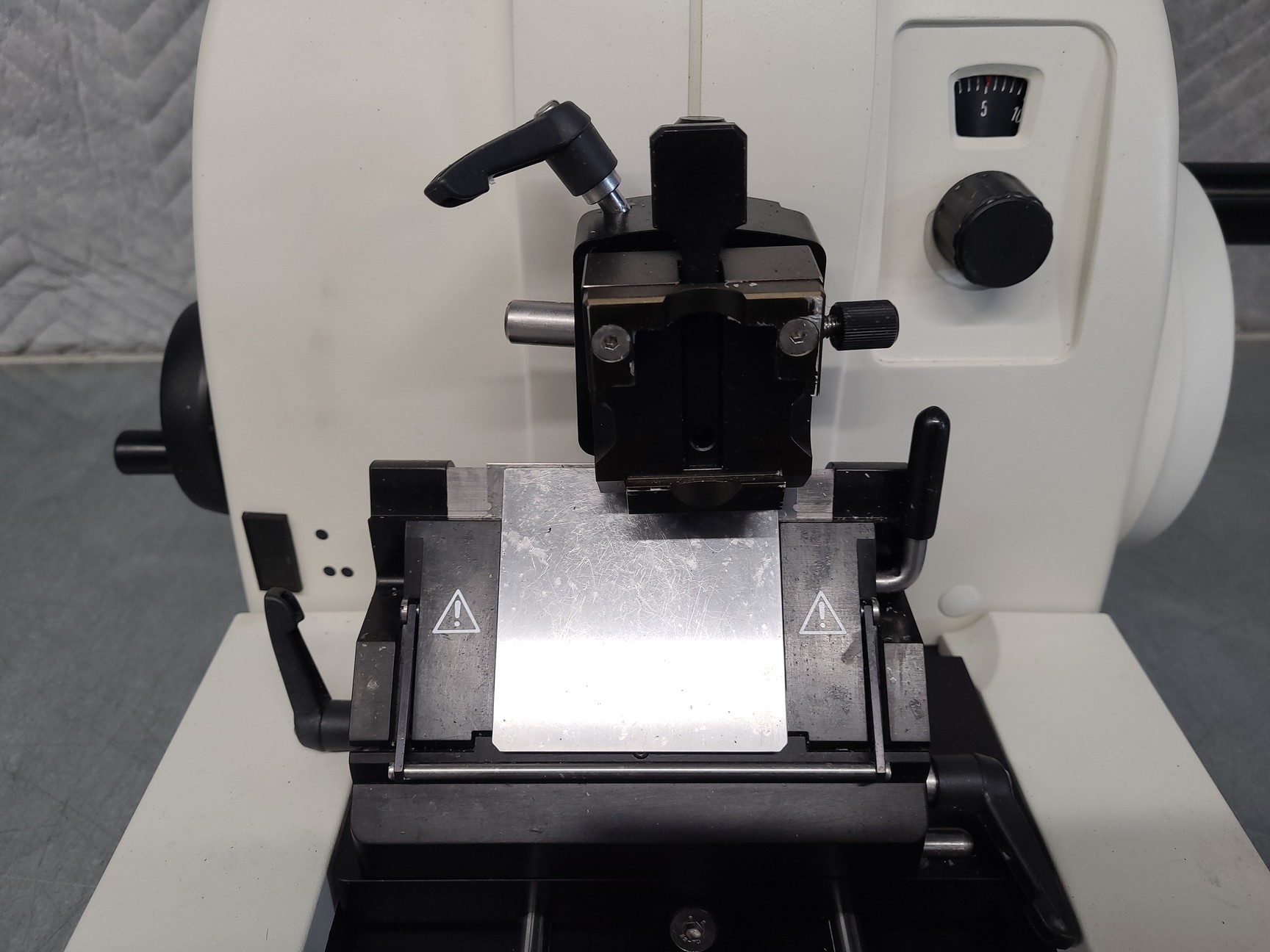 Image of Leica RM2135 Rotary Microtome Lab Laboratory