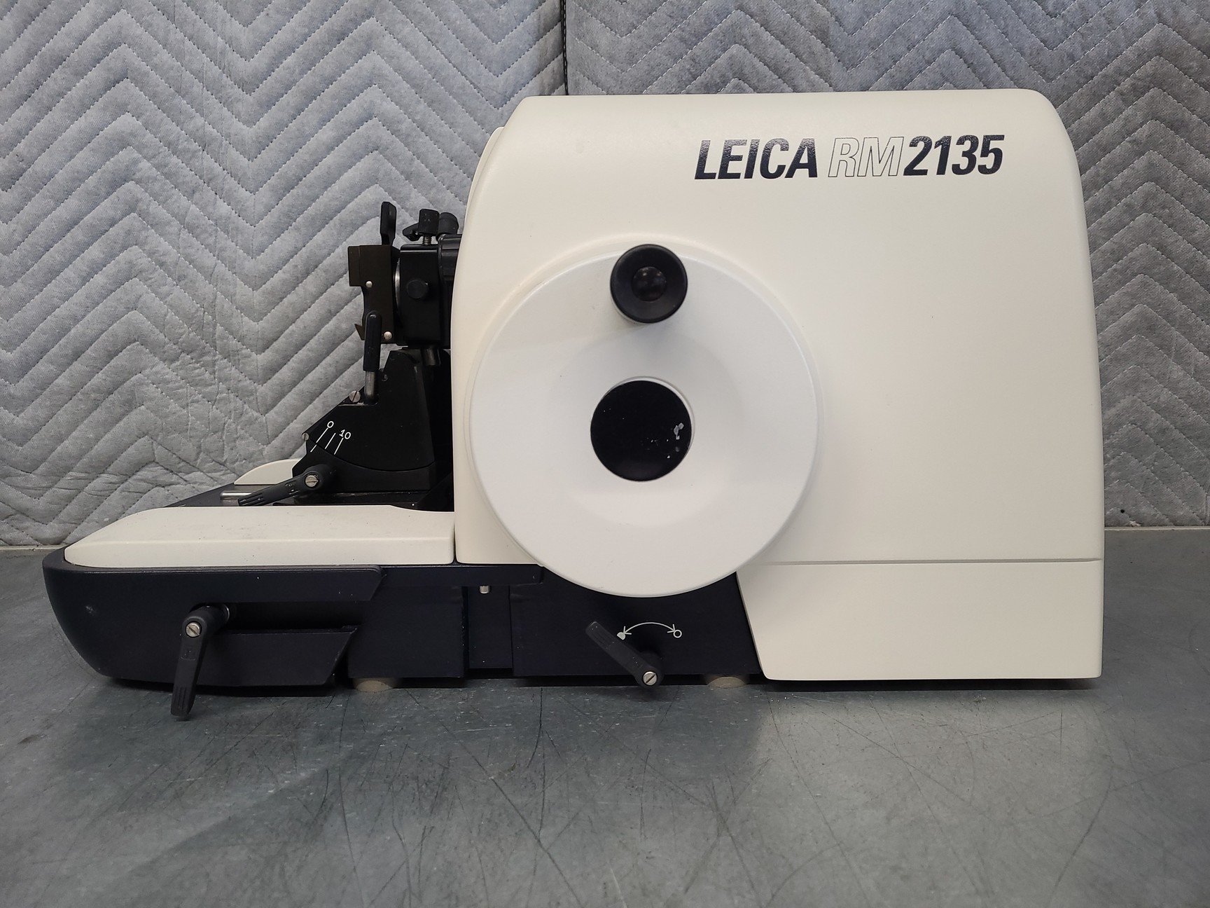 Image of Leica RM2135 Rotary Microtome Lab Laboratory