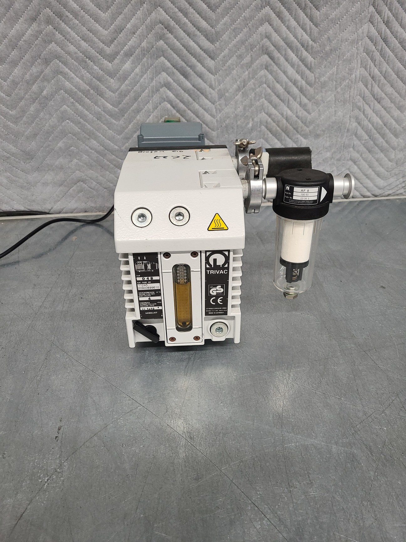 Image of Virtis Advantage Freeze Dryer and Trivac D4B Vacuum Pump Lab