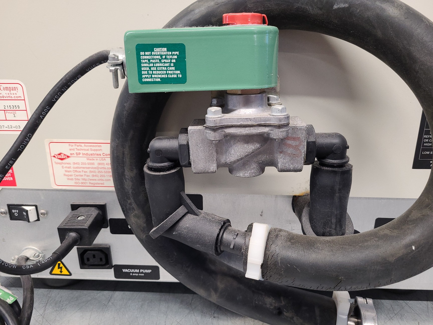 Image of Virtis Advantage Freeze Dryer and Trivac D4B Vacuum Pump Lab