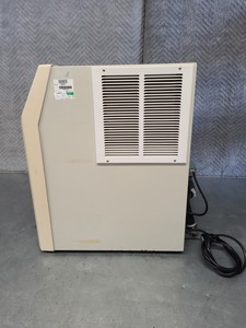 Thumbnail image of Virtis Advantage Freeze Dryer and Trivac D4B Vacuum Pump Lab
