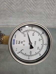 Thumbnail image of Virtis Advantage Freeze Dryer and Trivac D4B Vacuum Pump Lab
