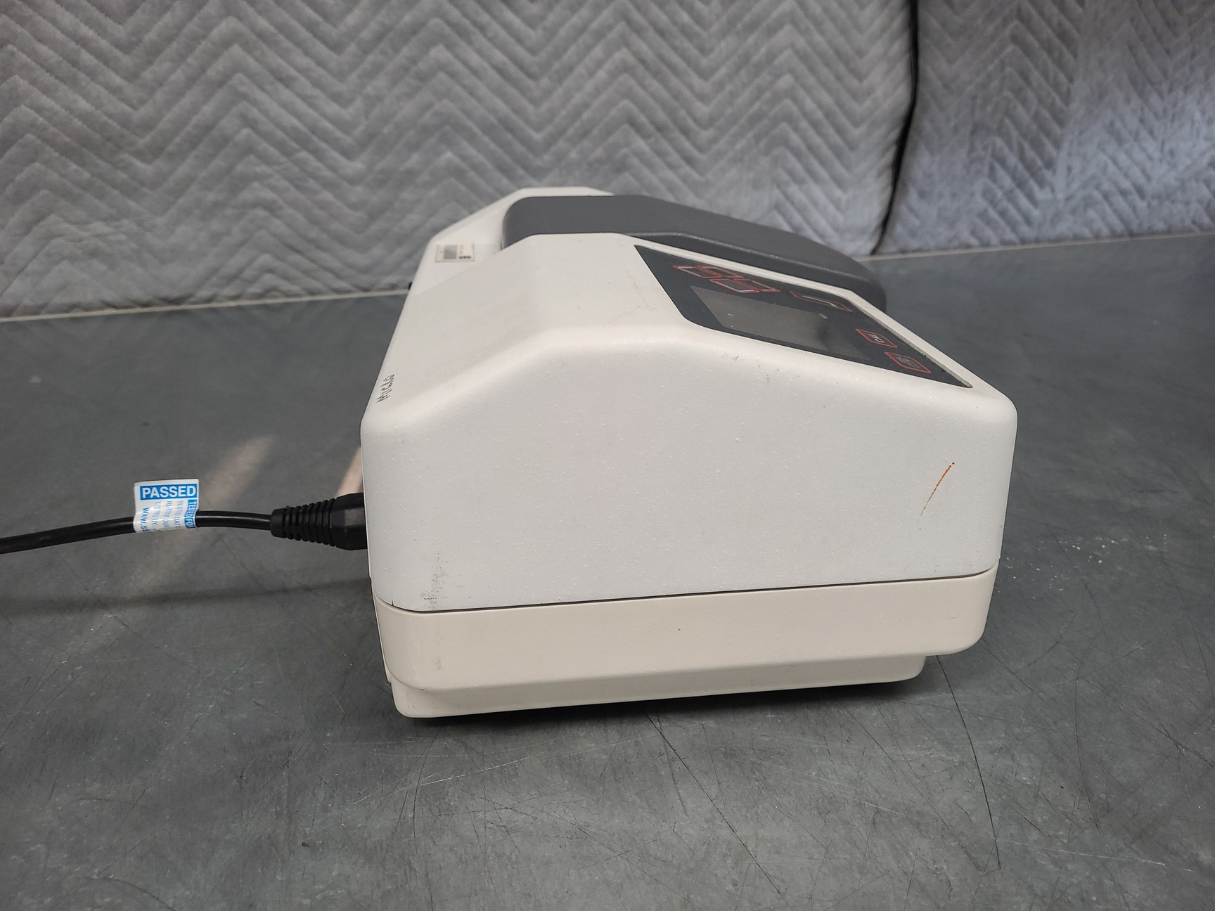 Image of Jenway 6300 Visible Spectrophotometer Lab