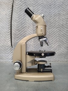 Thumbnail image of 8 x Vickers Instruments Monocular Microscopes with 3 x Objectives Each Lab