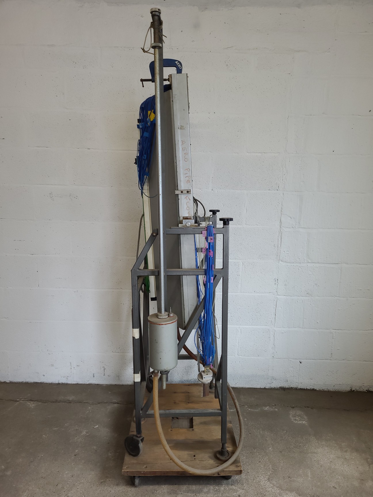 Image of 3 x Tecquipment Hydraulic Barometers Lab