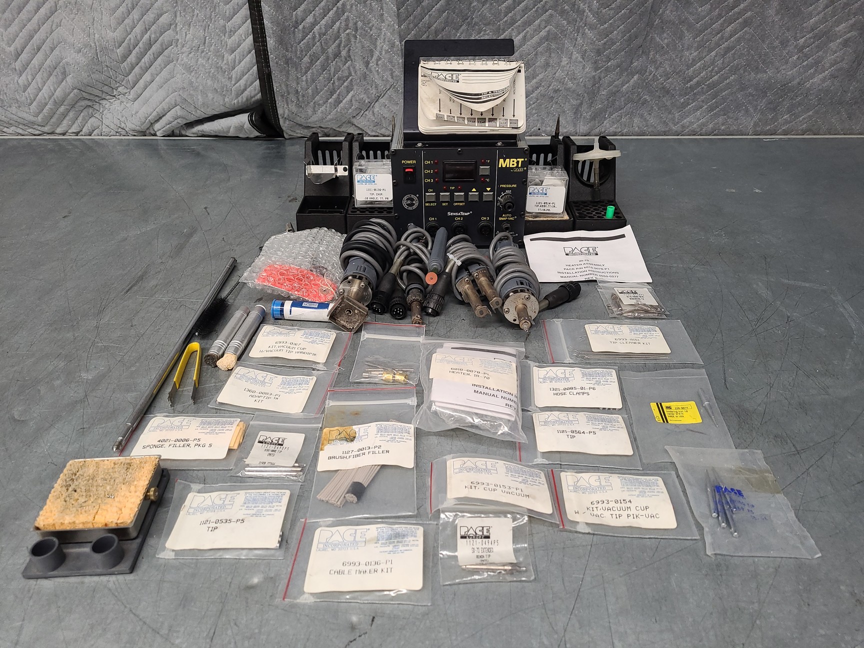 Image of Pace MBT PPS 85AE Desoldering / Soldering Unit with Accessories Lab