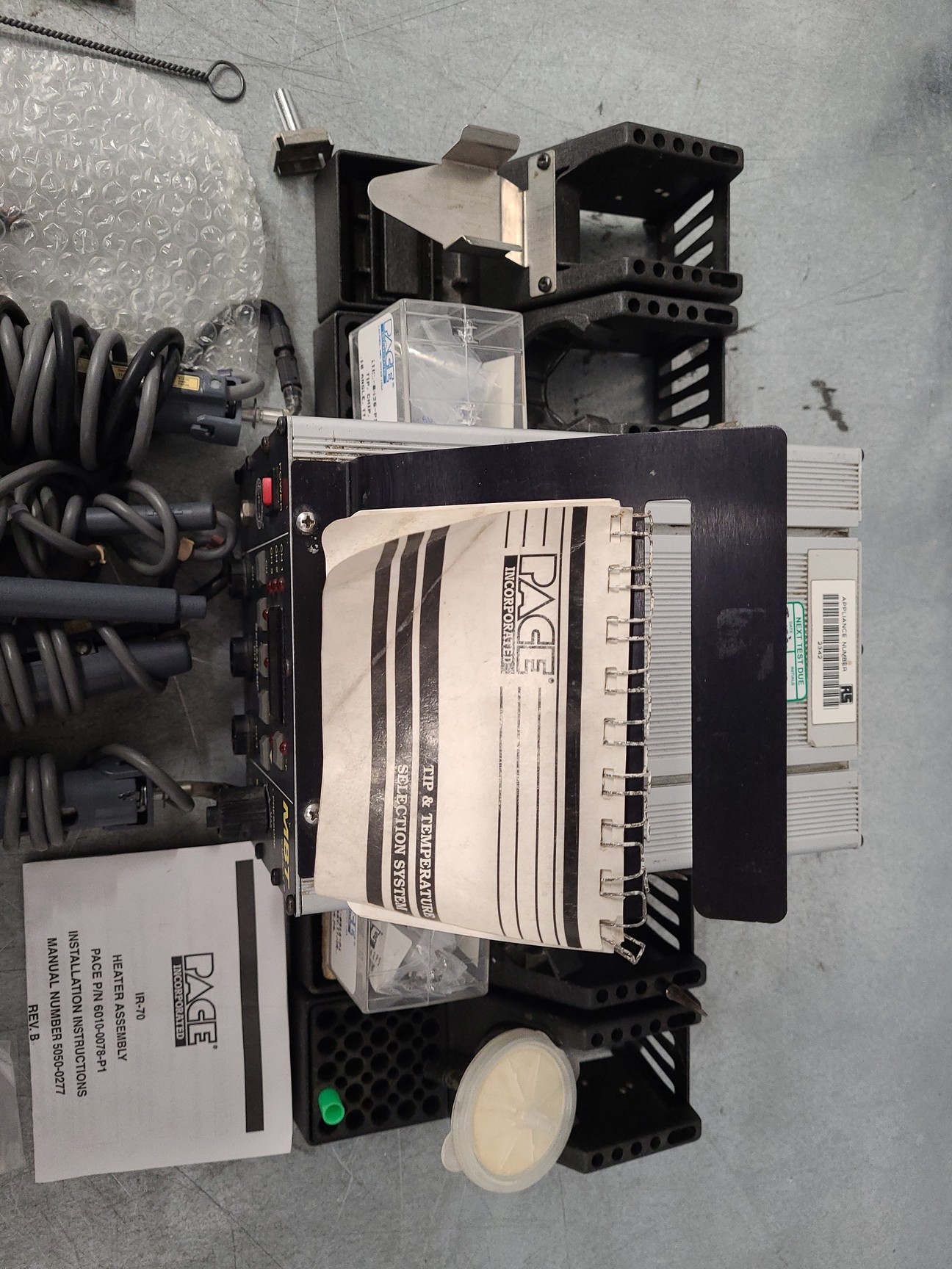 Image of Pace MBT PPS 85AE Desoldering / Soldering Unit with Accessories Lab