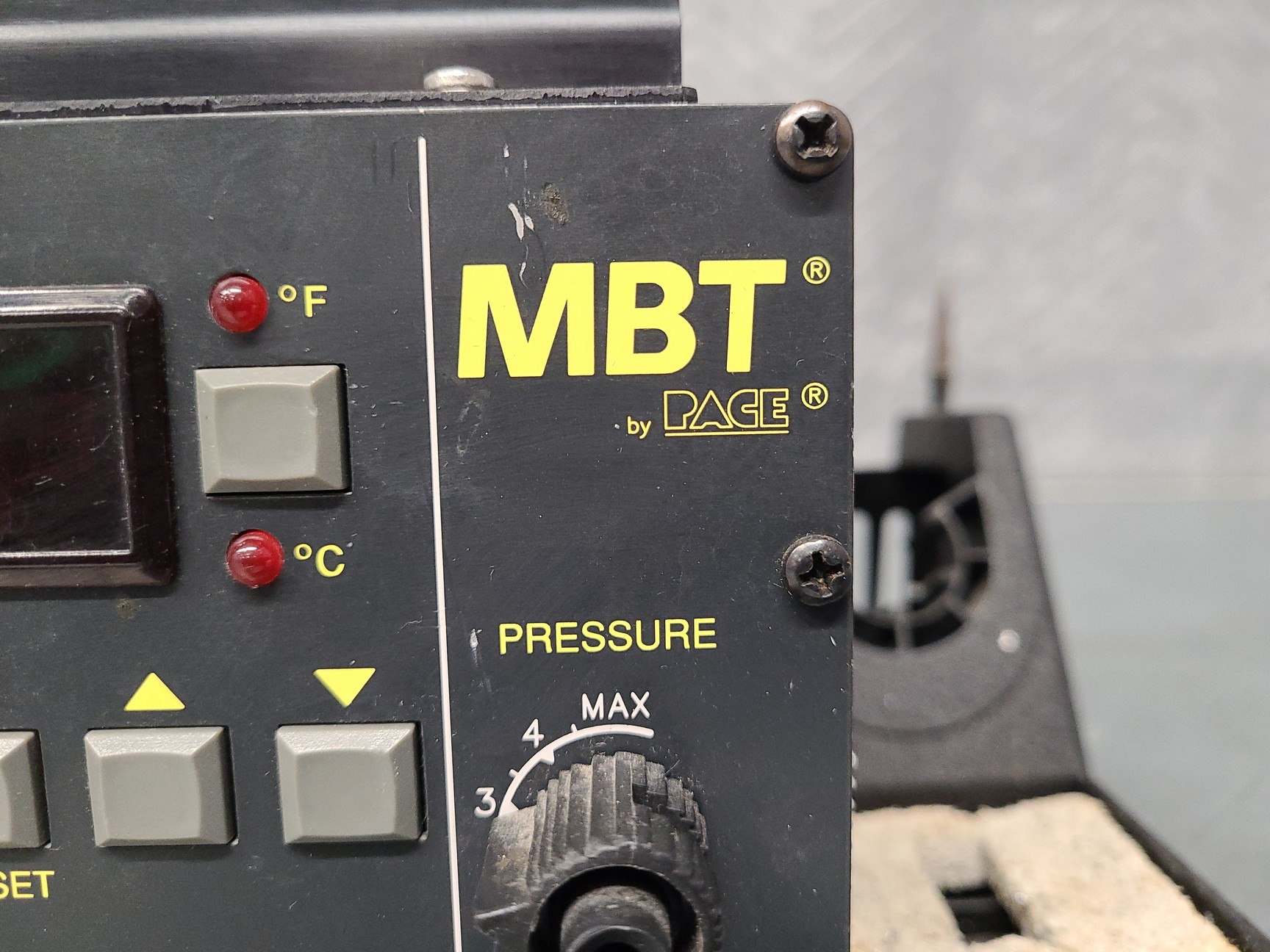 Image of Pace MBT PPS 85AE Desoldering / Soldering Unit with Accessories Lab