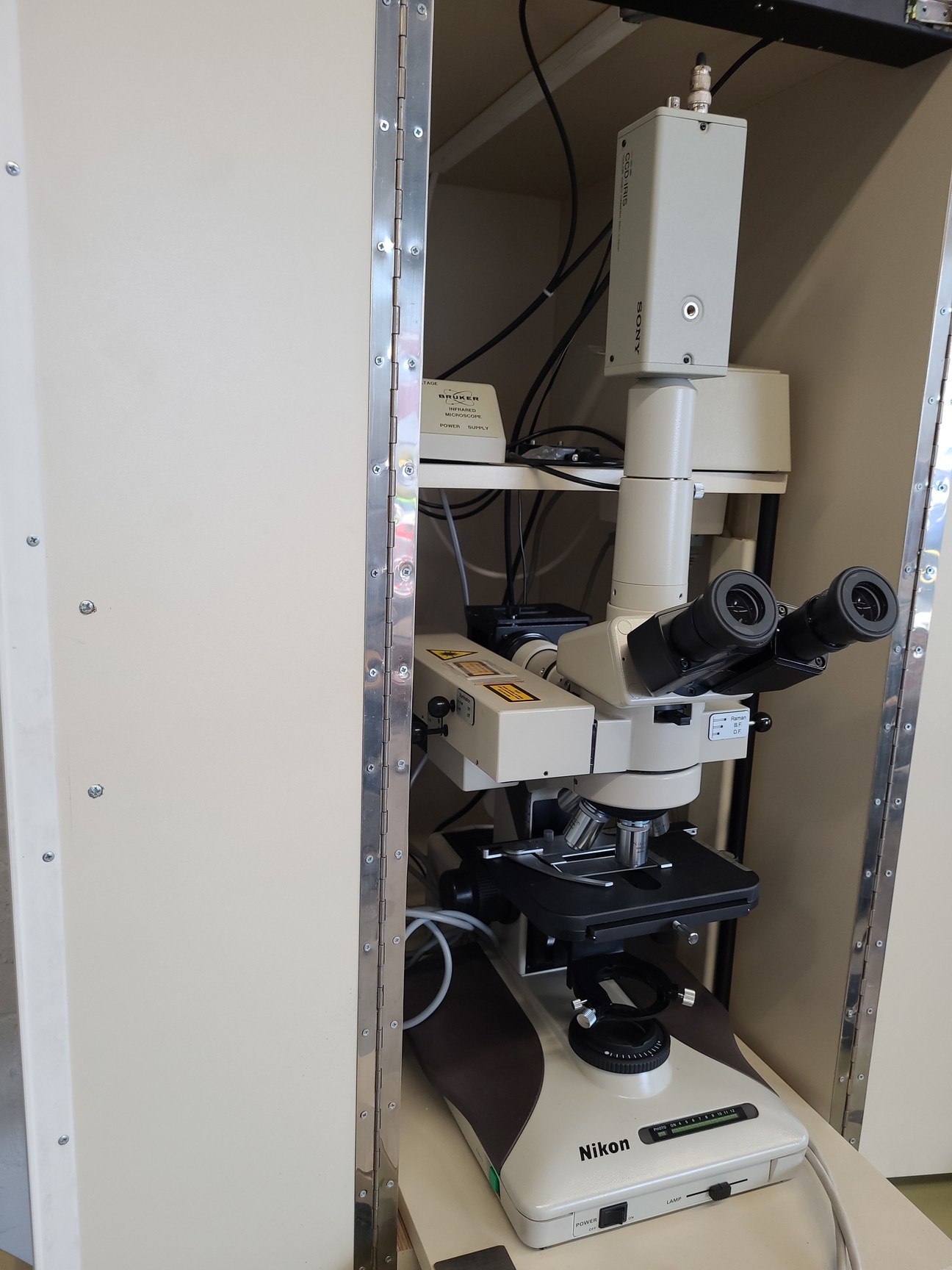 Image of Bruker IFS 66 FT-Raman Spectrometer System with Nikon Optiphot, Compressor Lab