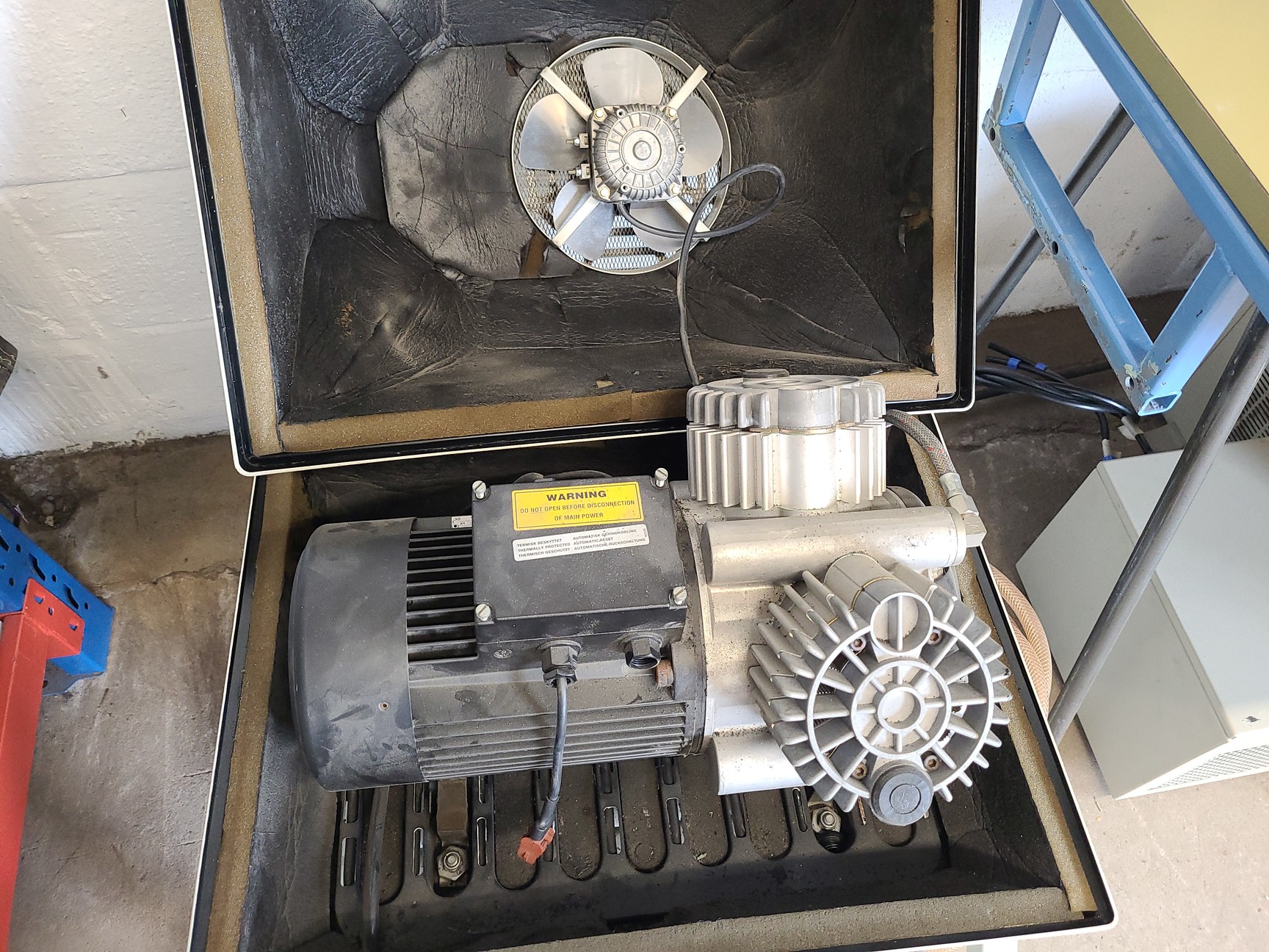 Image of Bruker IFS 66 FT-Raman Spectrometer System with Nikon Optiphot, Compressor Lab