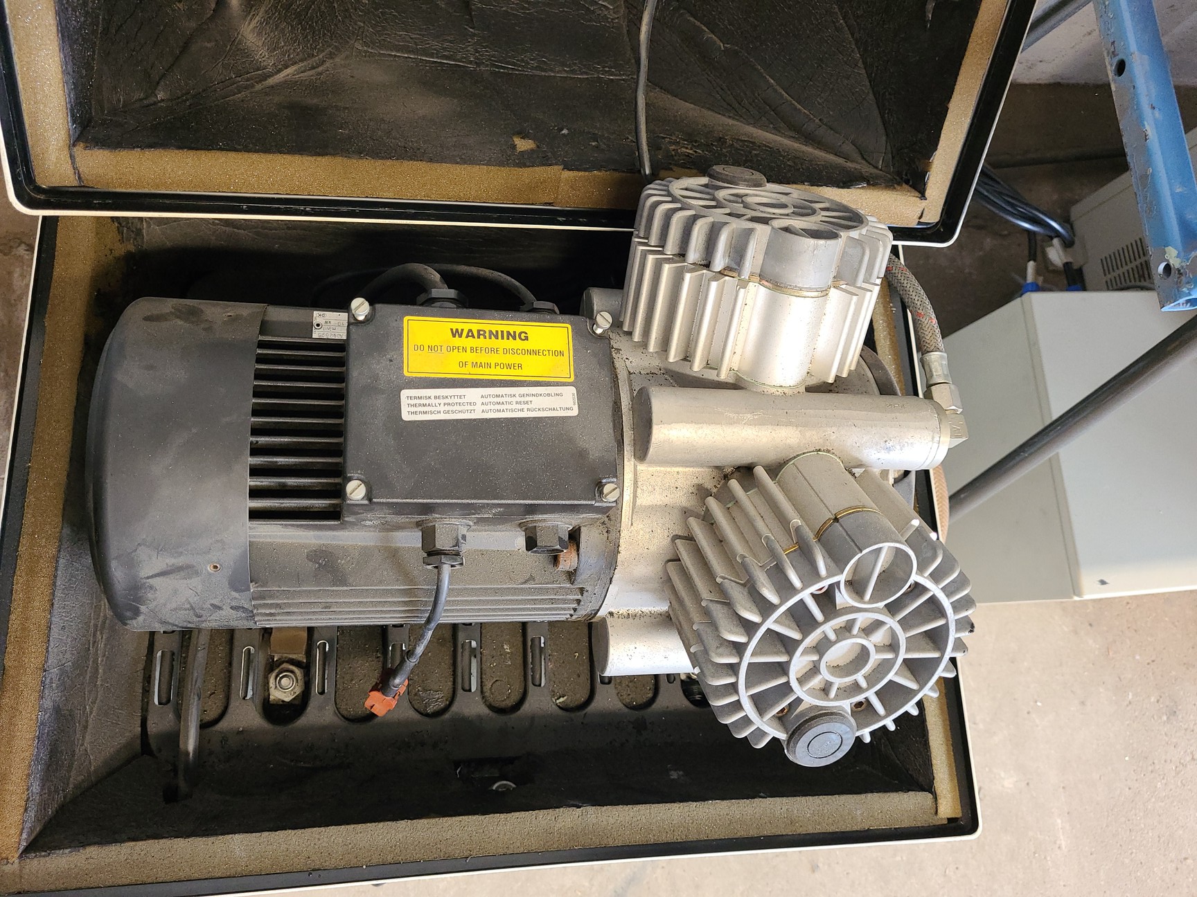 Image of Bruker IFS 66 FT-Raman Spectrometer System with Nikon Optiphot, Compressor Lab