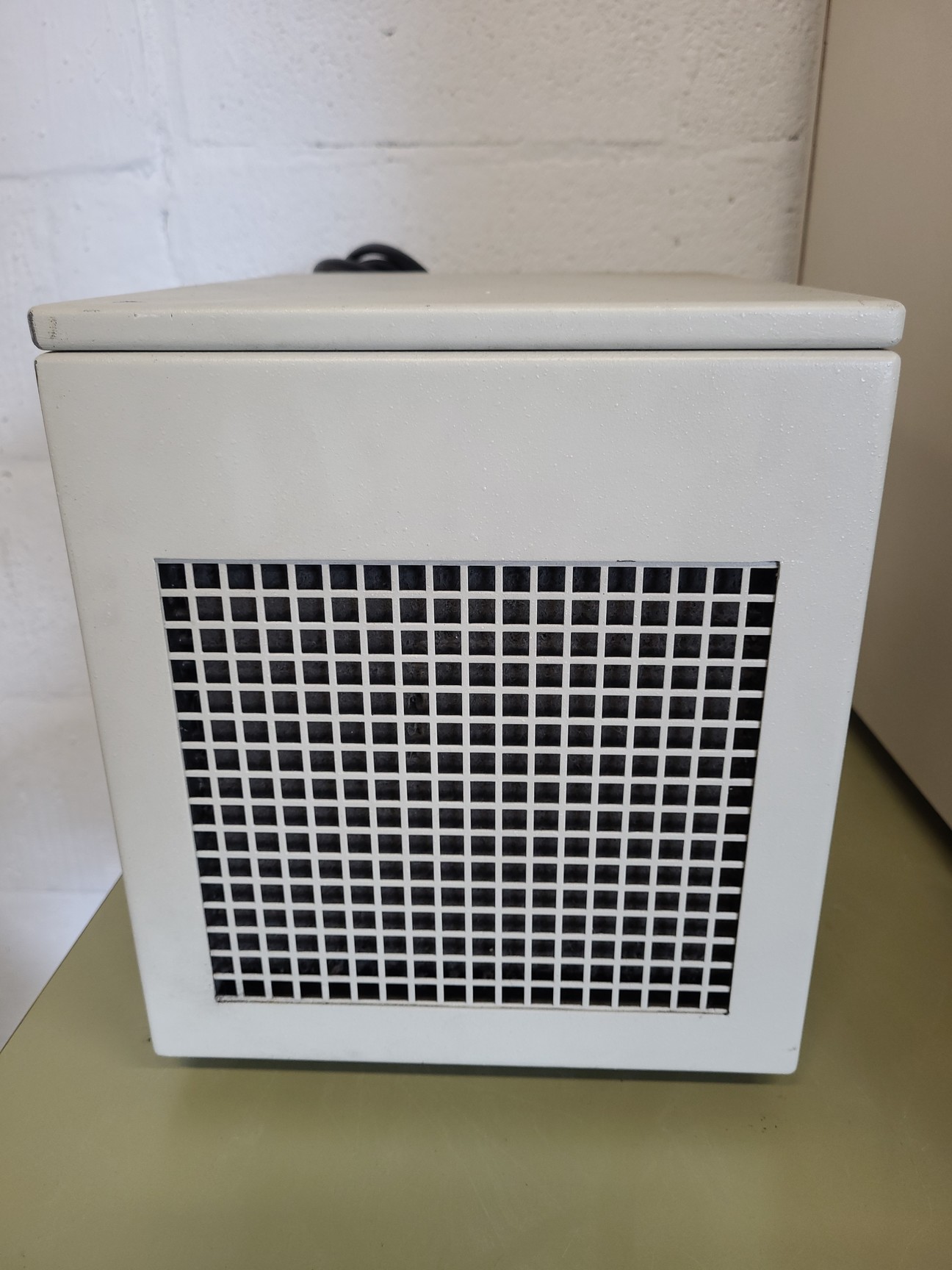 Image of Bruker IFS 66 FT-Raman Spectrometer System with Nikon Optiphot, Compressor Lab